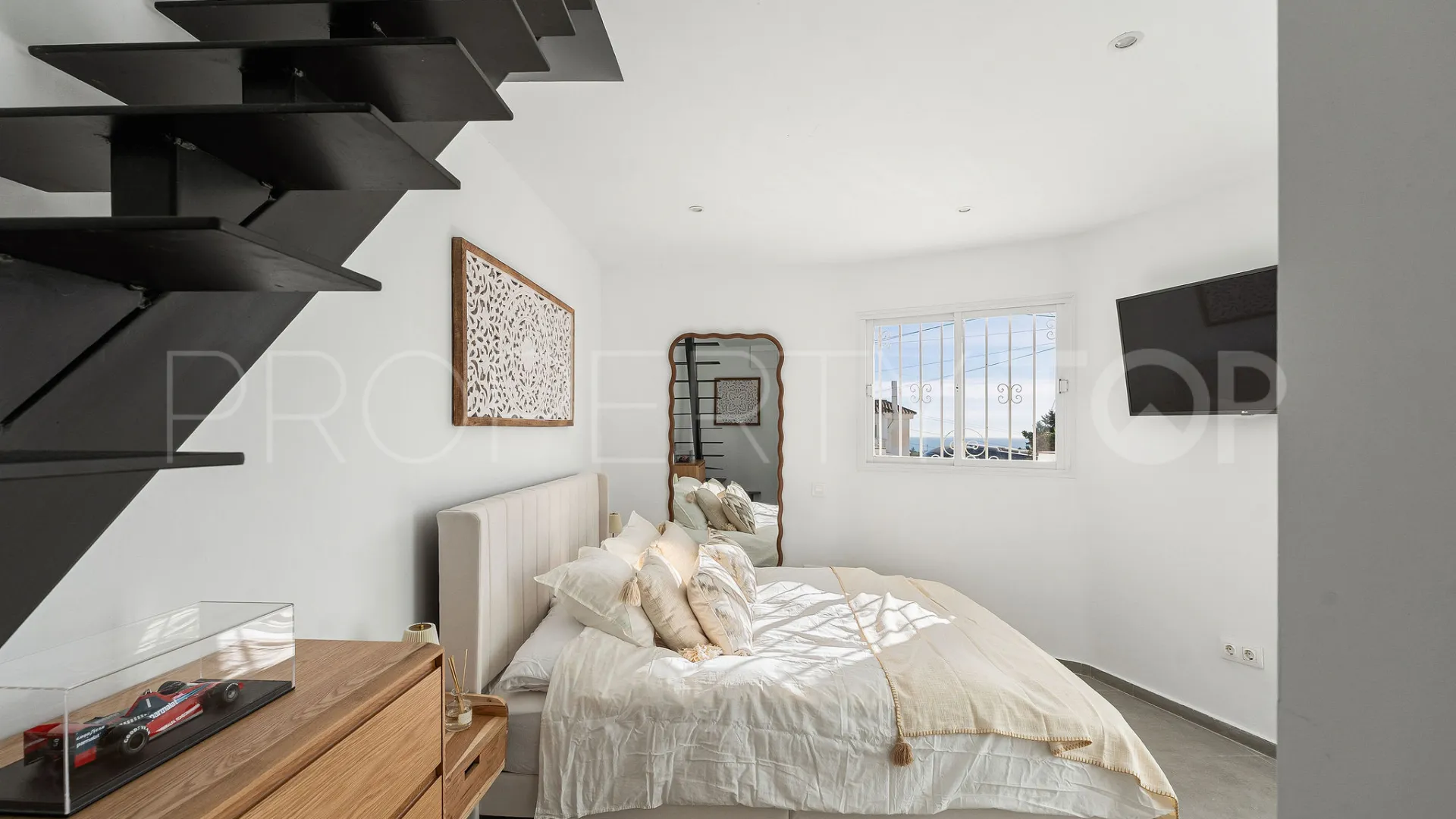Semi detached house in La Campana for sale