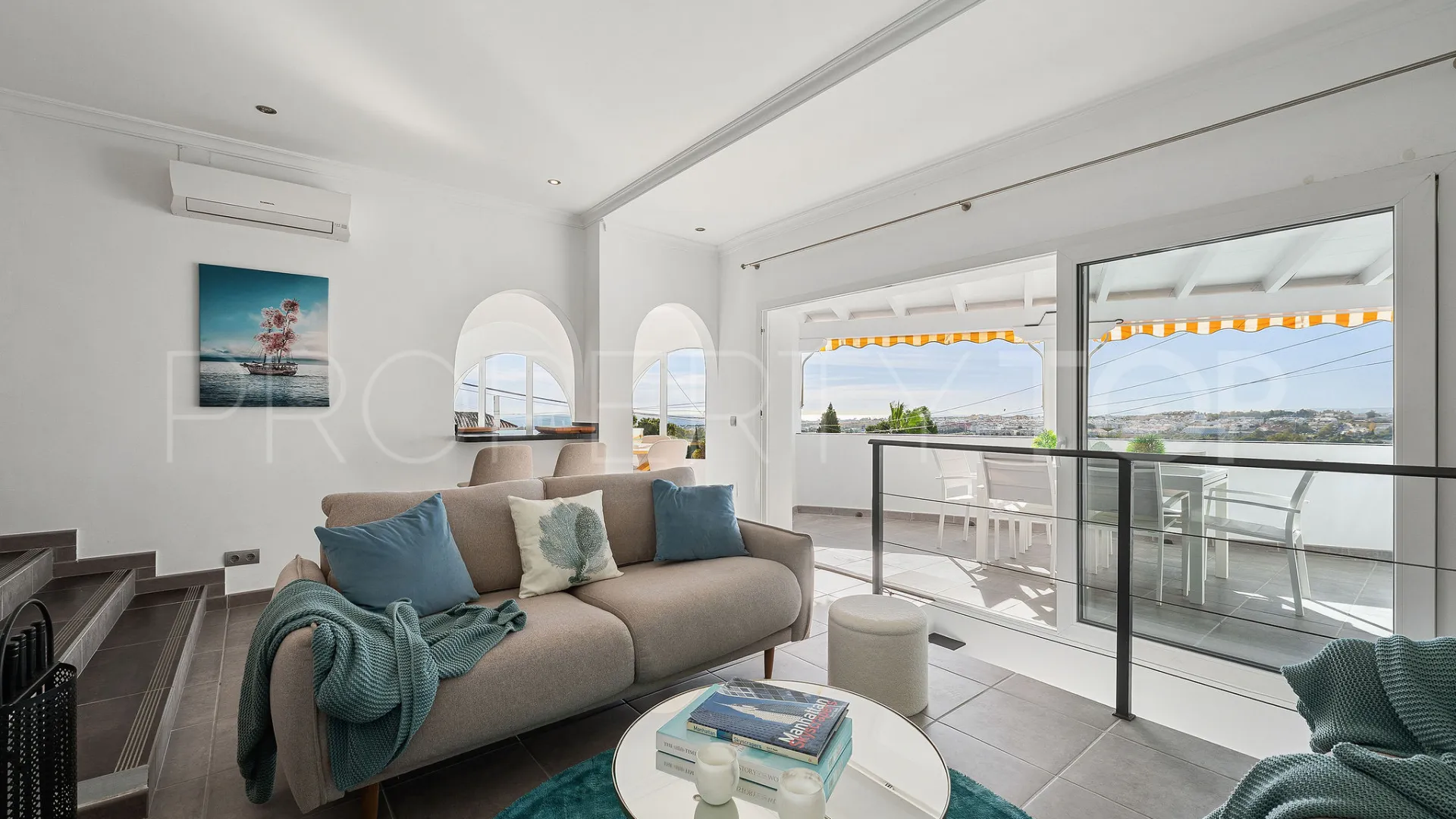 Semi detached house in La Campana for sale