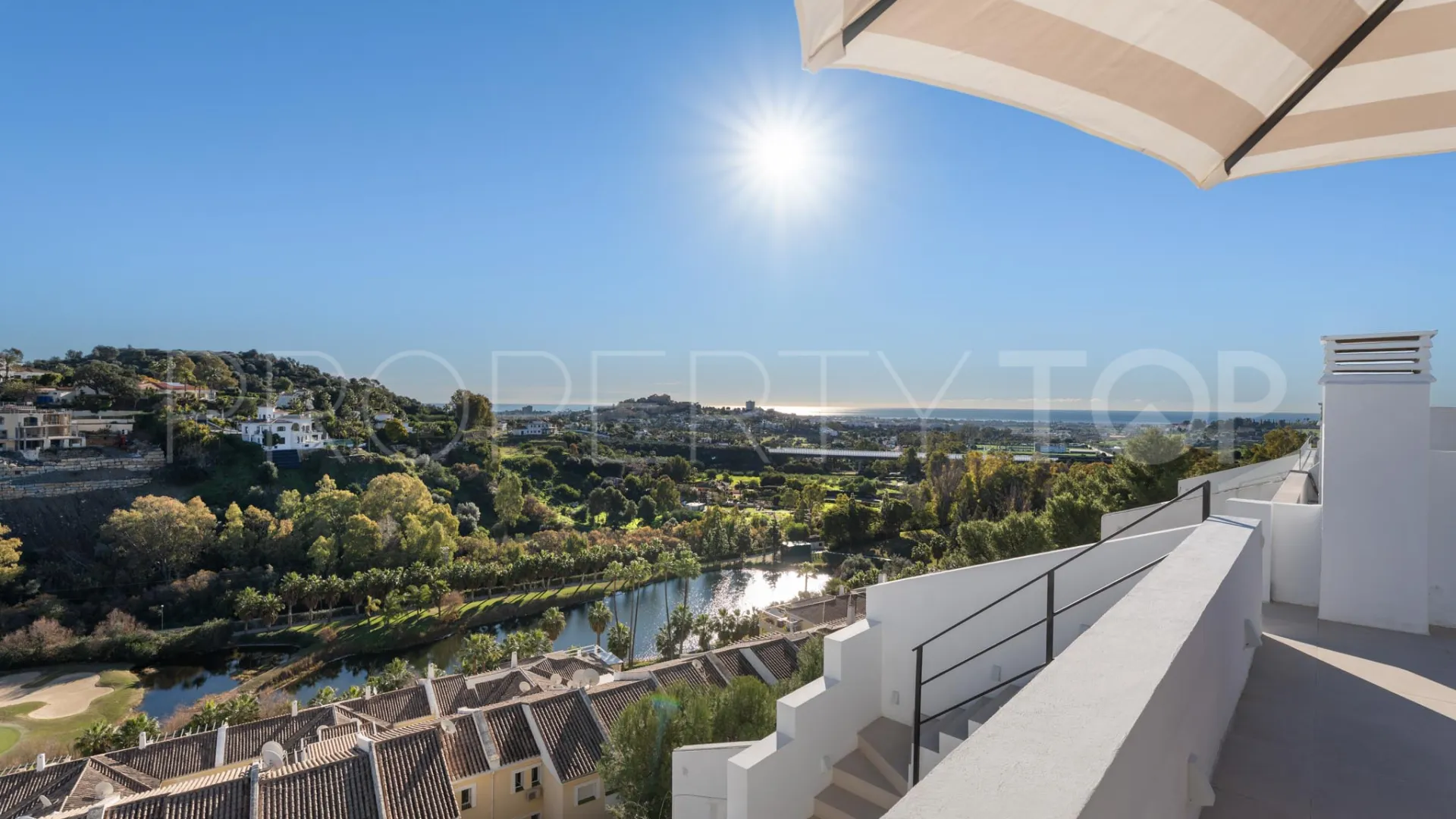 For sale La Quinta penthouse with 3 bedrooms