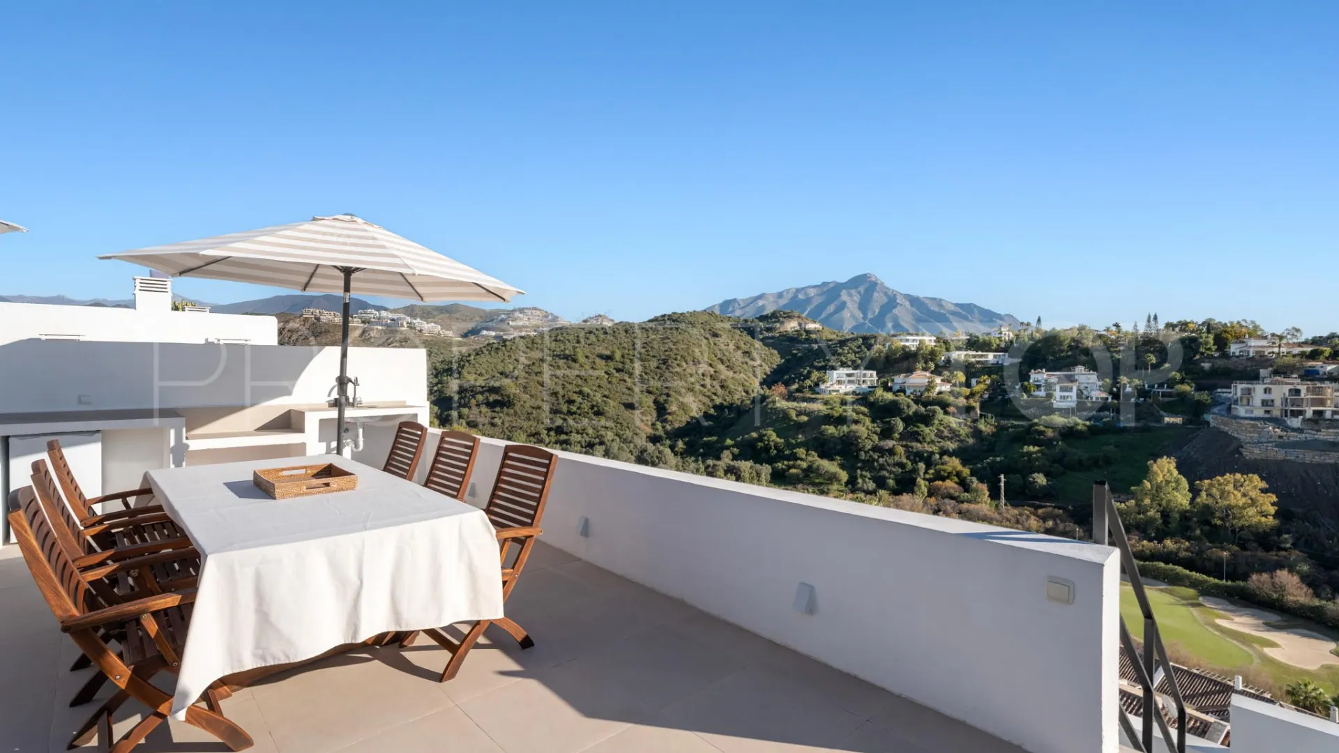 For sale La Quinta penthouse with 3 bedrooms