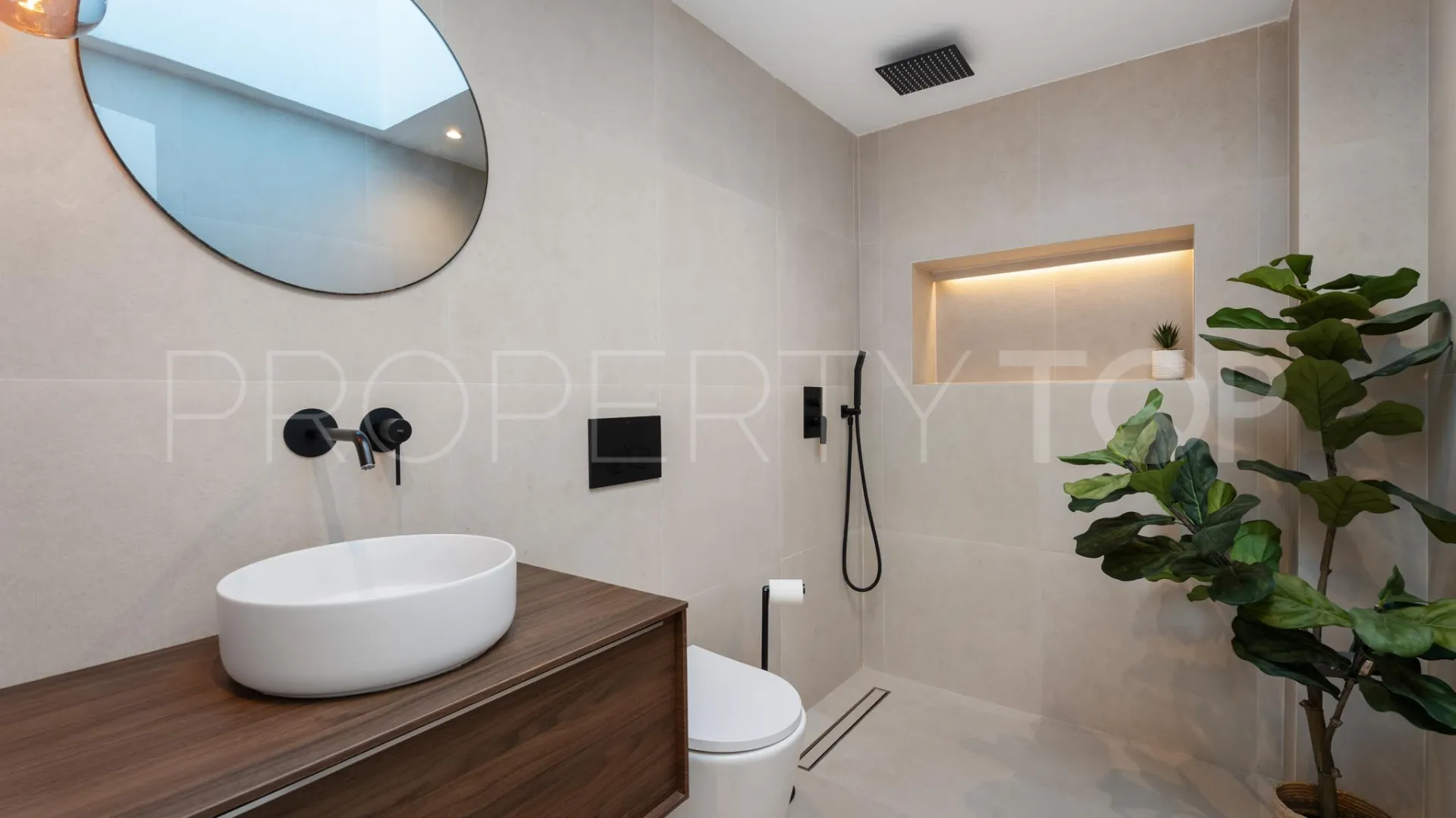 For sale La Quinta penthouse with 3 bedrooms