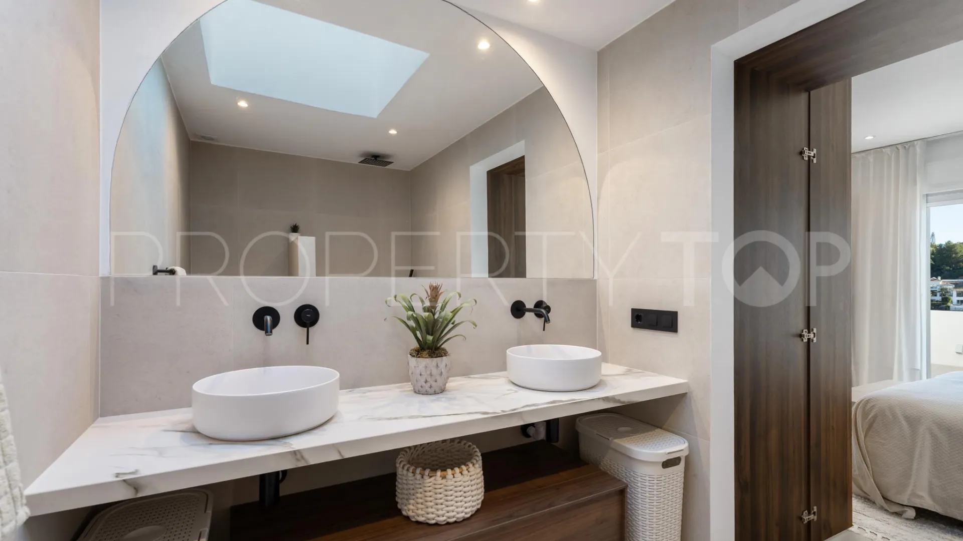 For sale La Quinta penthouse with 3 bedrooms