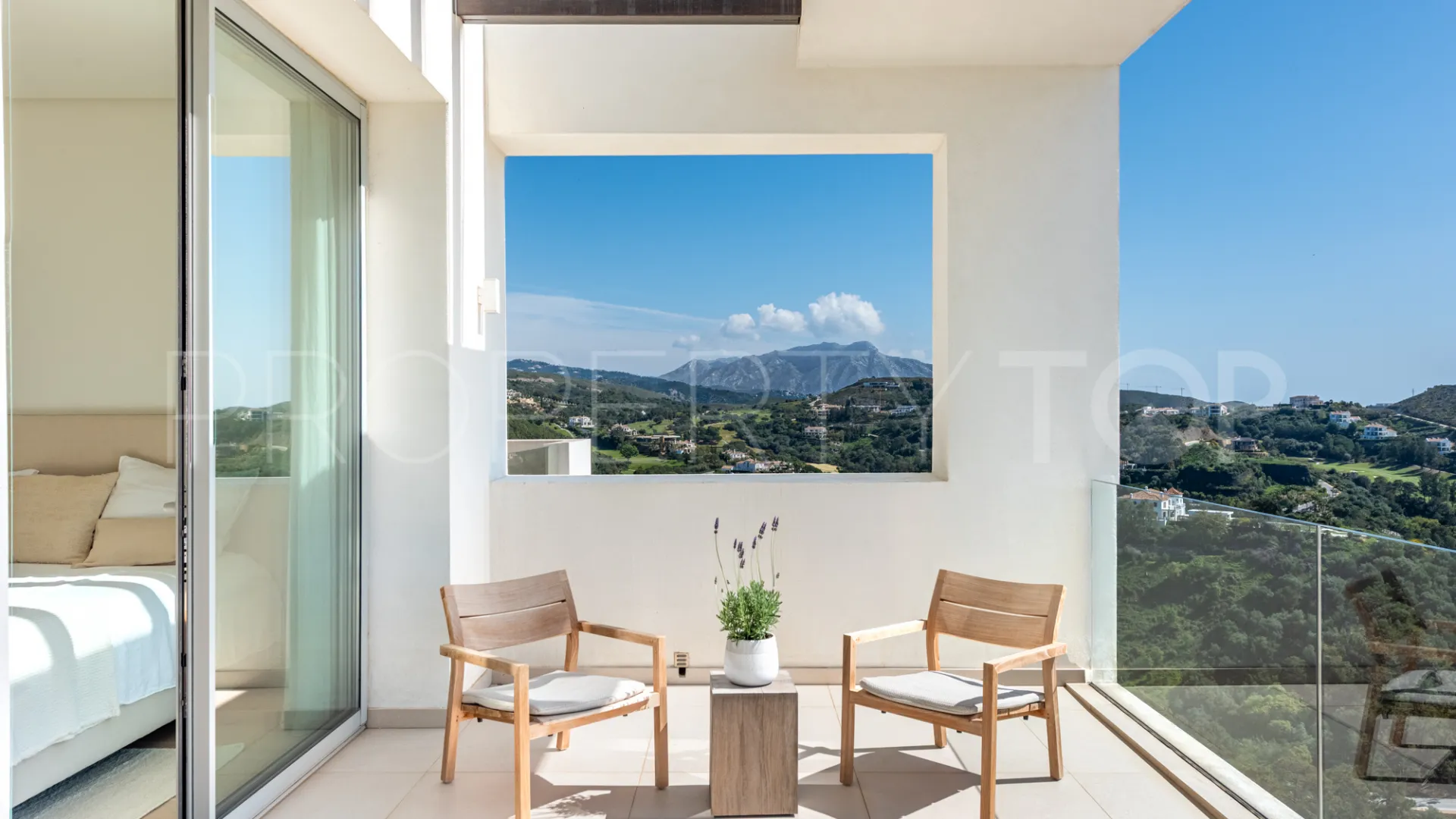 4 bedrooms penthouse for sale in Marbella Club Hills
