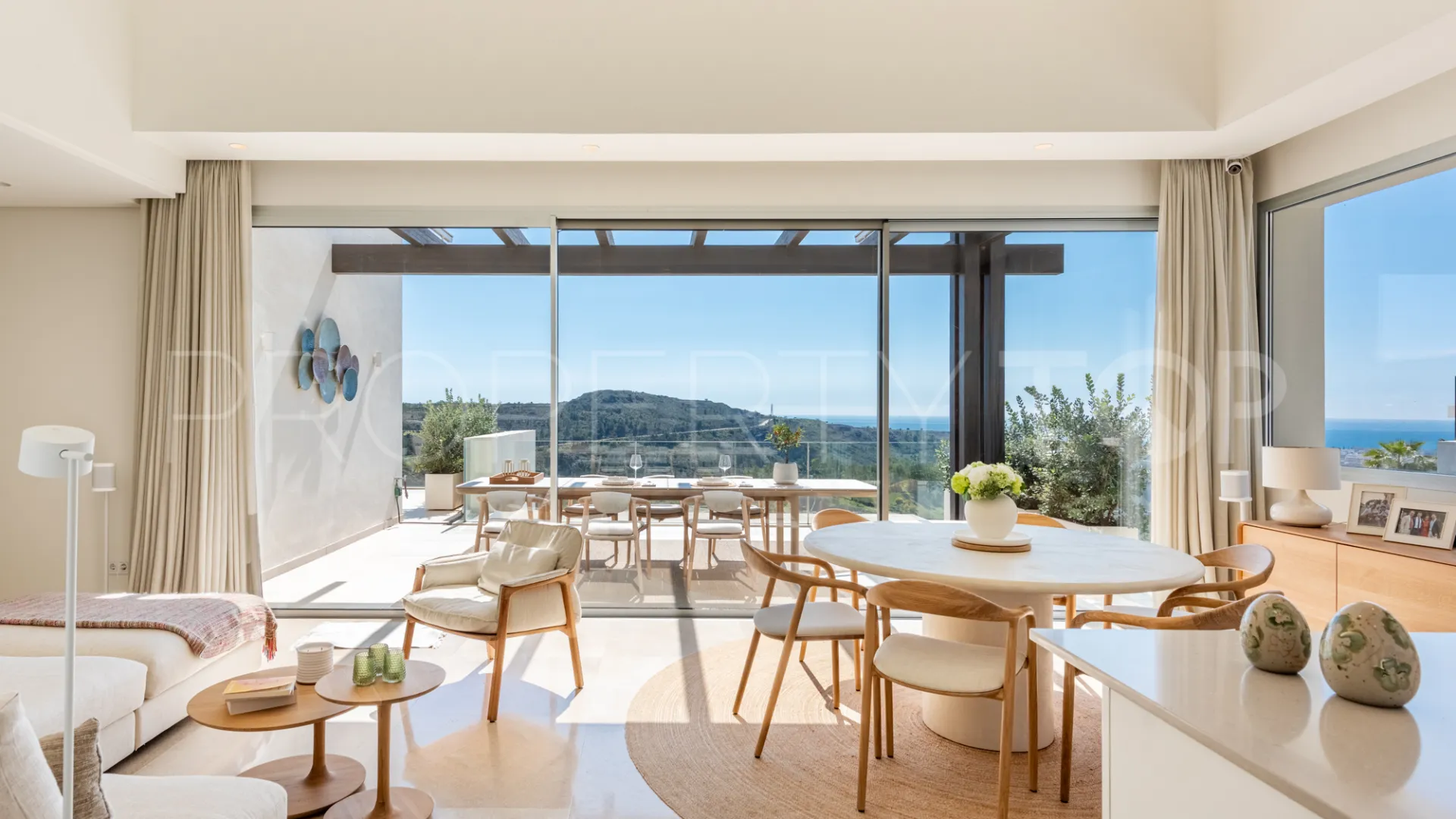 4 bedrooms penthouse for sale in Marbella Club Hills