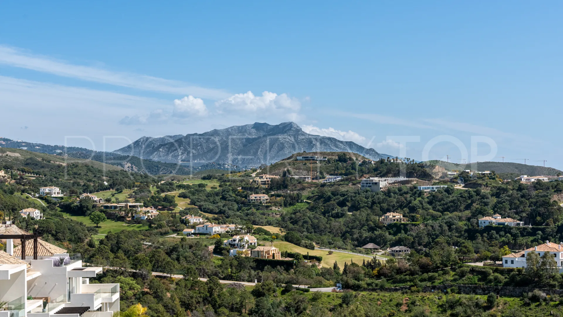 4 bedrooms penthouse for sale in Marbella Club Hills