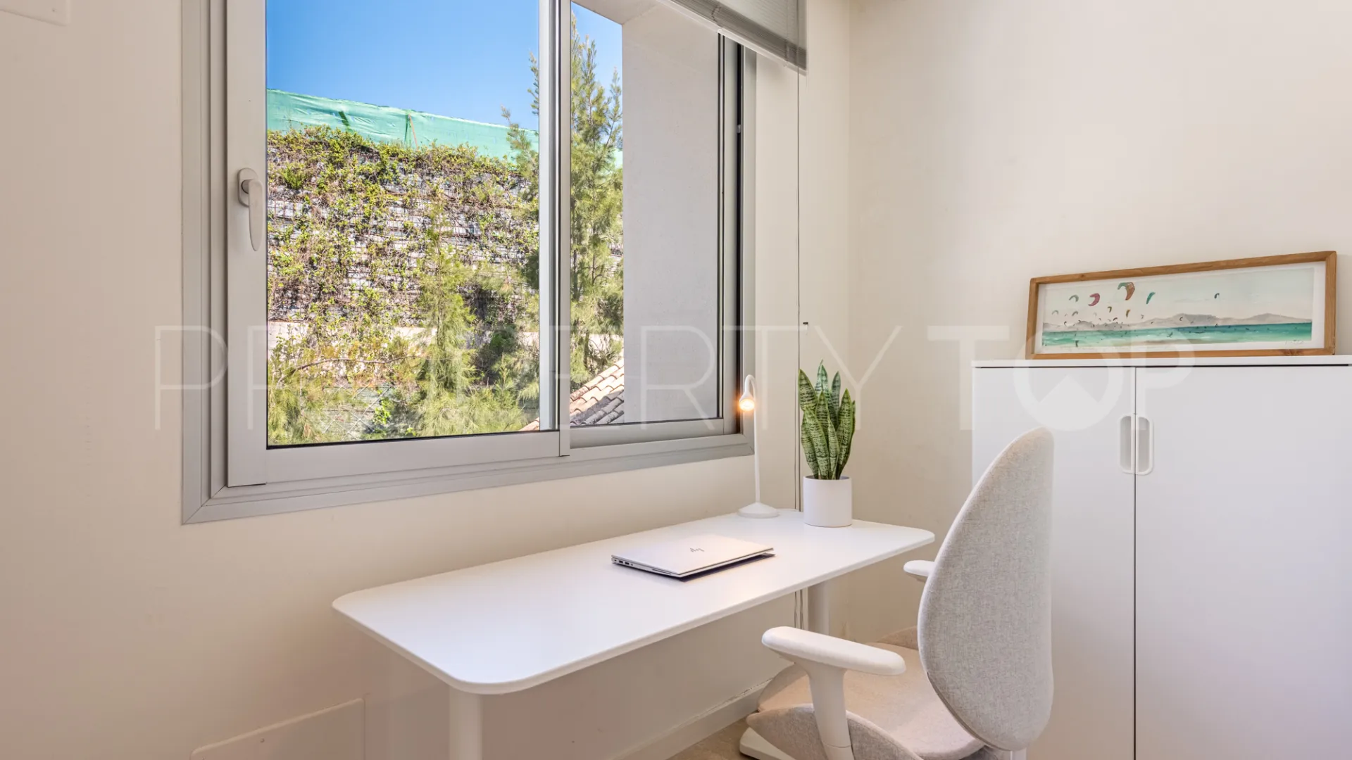 4 bedrooms penthouse for sale in Marbella Club Hills