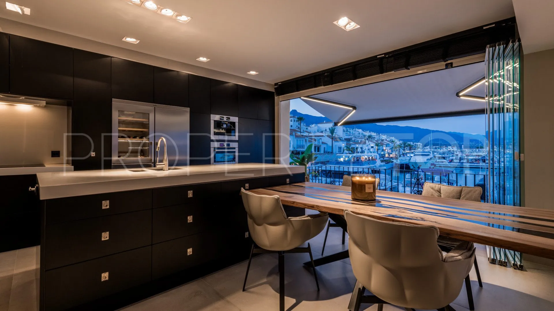For sale apartment in Marbella - Puerto Banus