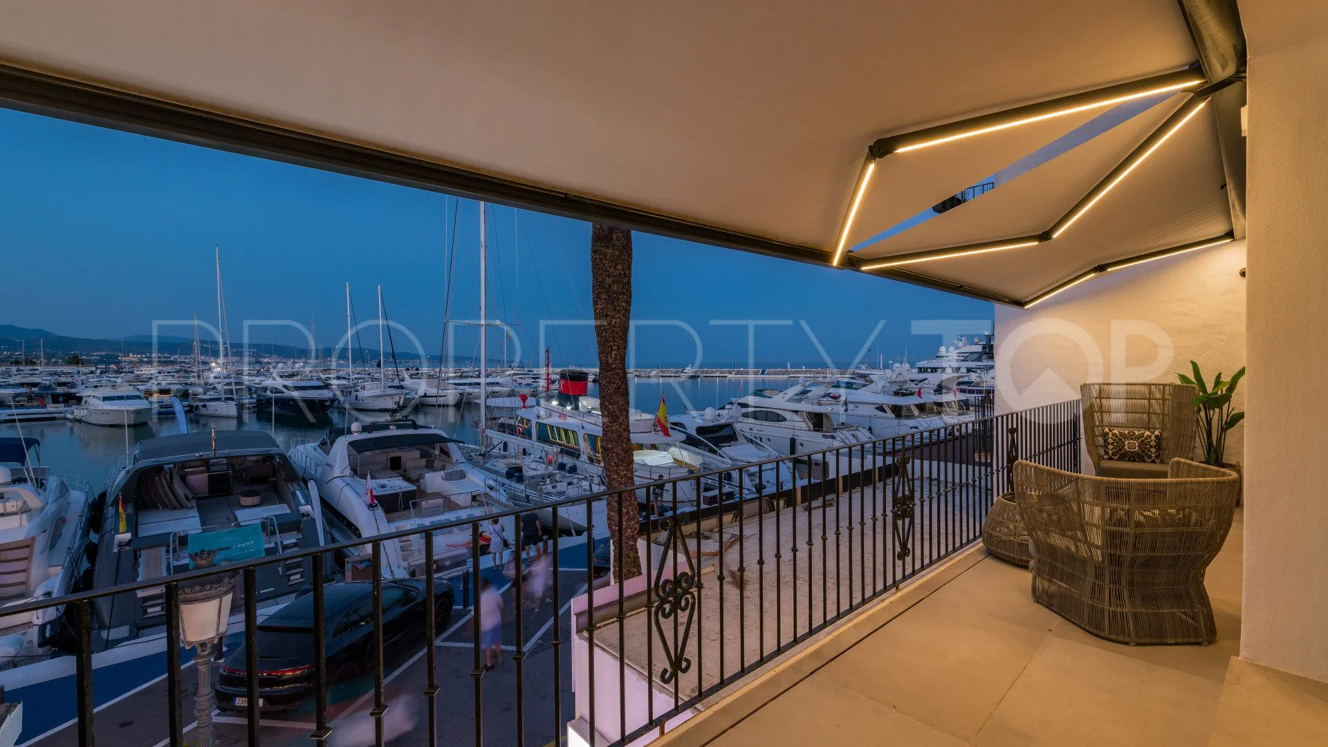 For sale apartment in Marbella - Puerto Banus