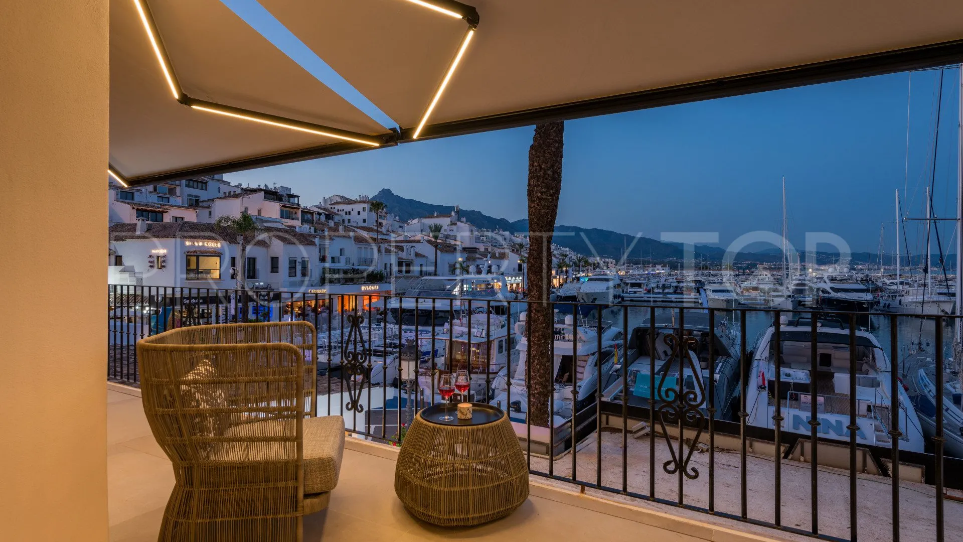 For sale apartment in Marbella - Puerto Banus