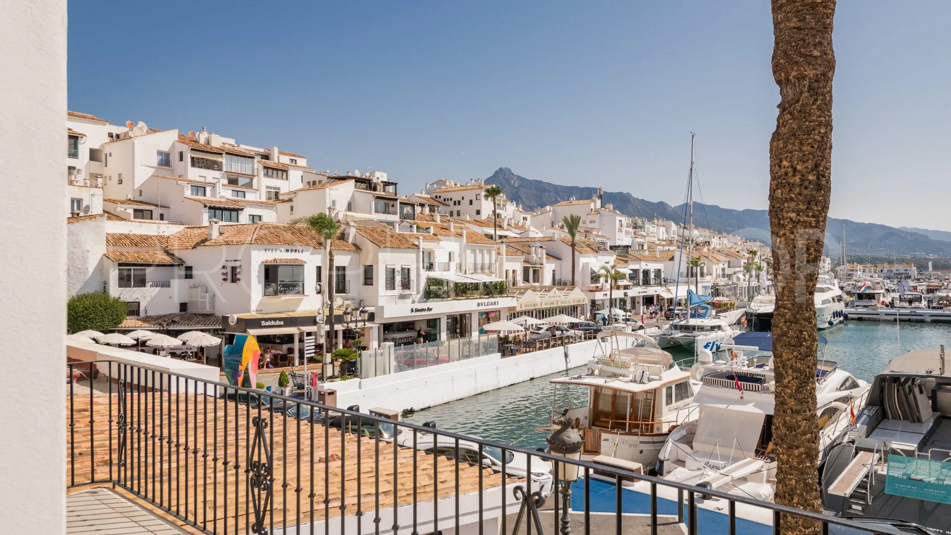 For sale apartment in Marbella - Puerto Banus