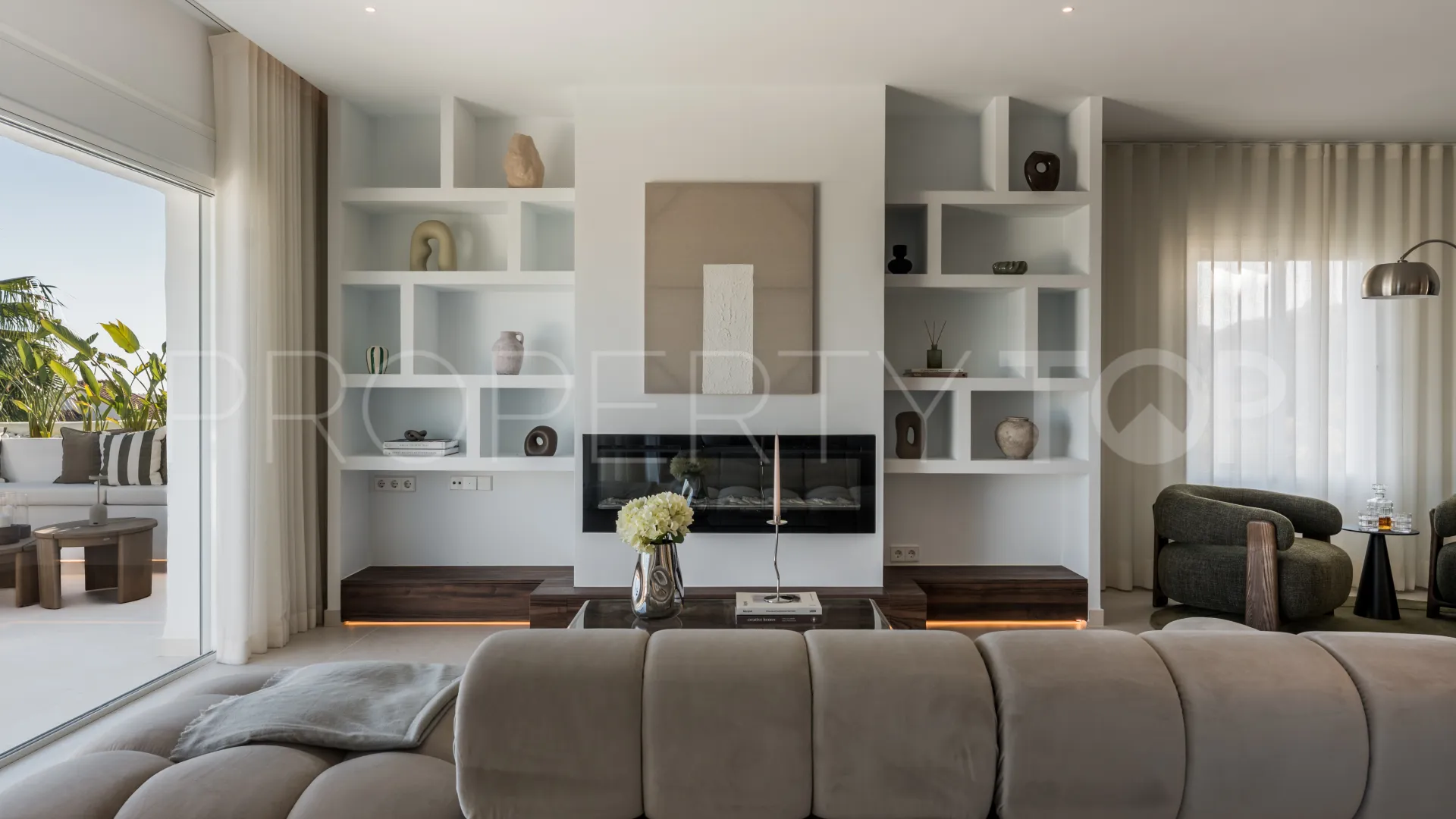 Atico duplex en venta con 3 dormitorios en Nueva Andalucia