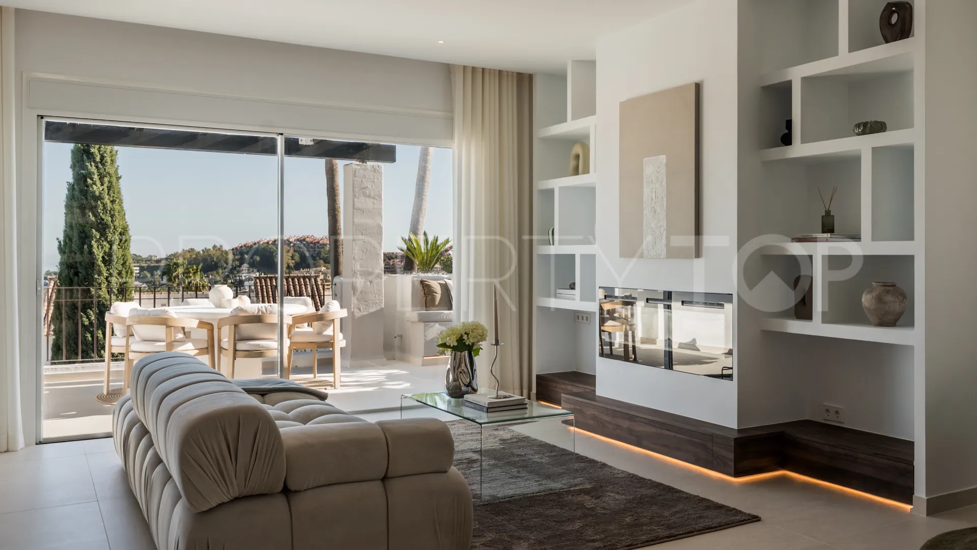 Atico duplex en venta con 3 dormitorios en Nueva Andalucia