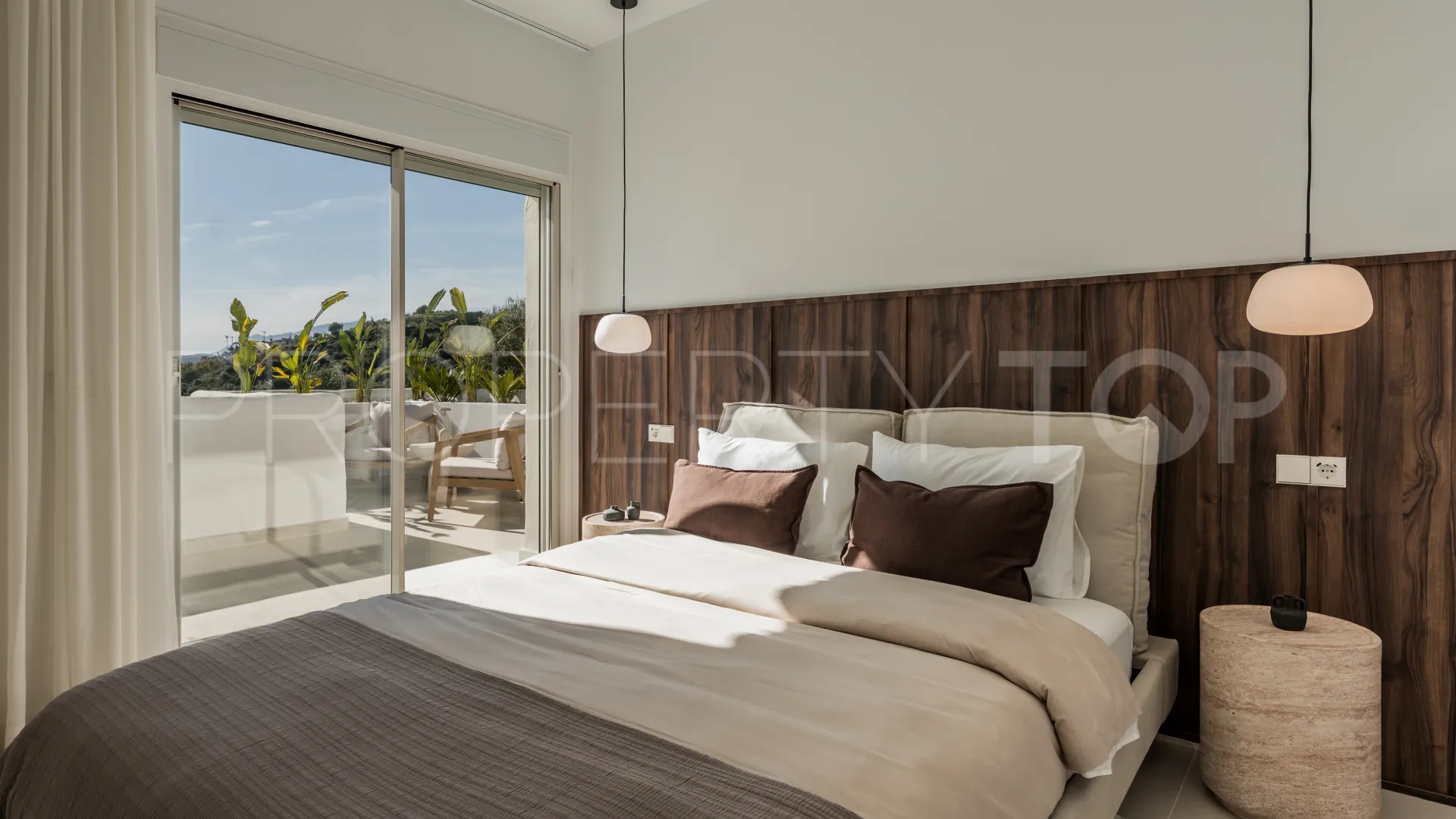 Atico duplex en venta con 3 dormitorios en Nueva Andalucia