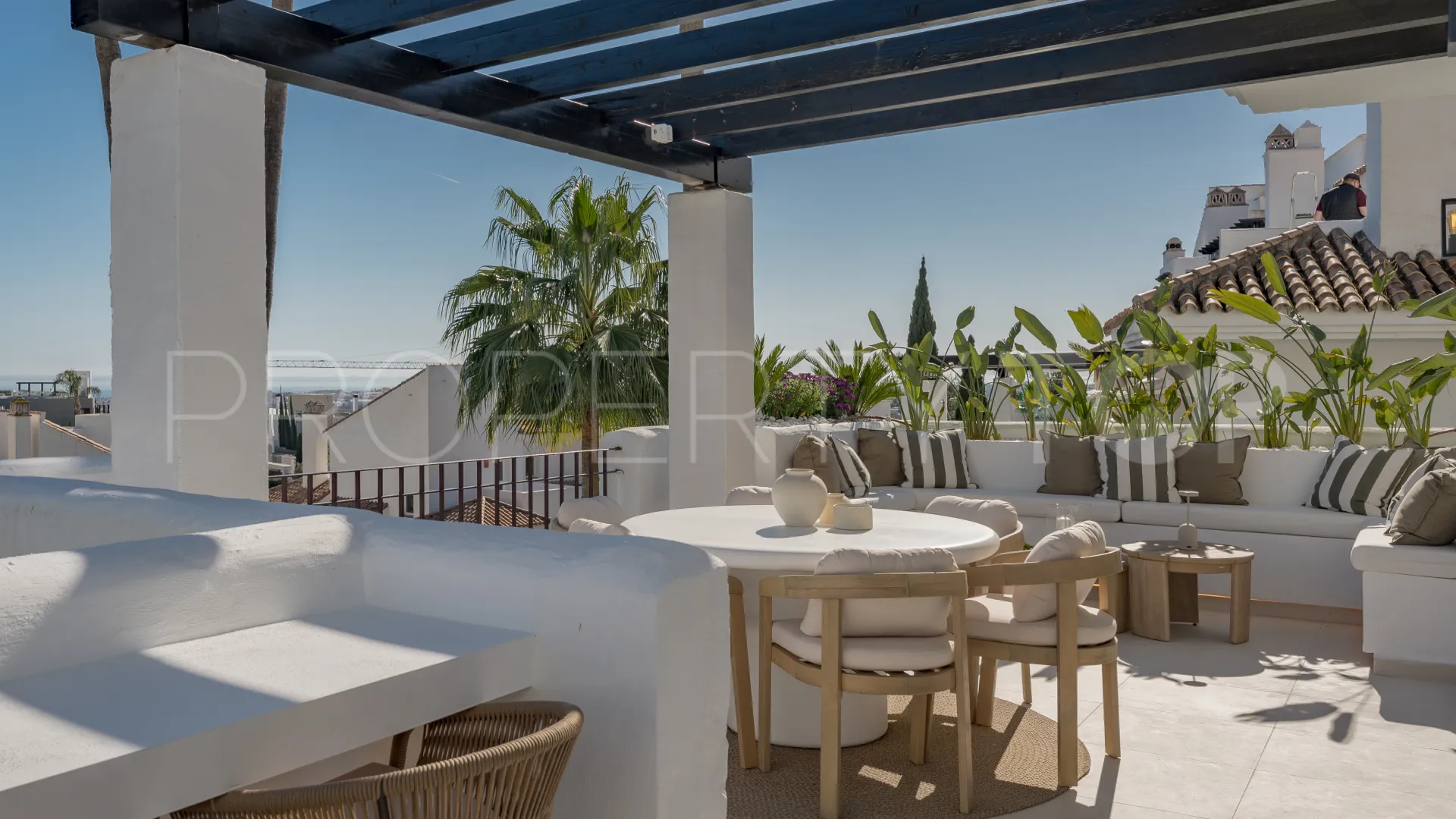 Atico duplex en venta con 3 dormitorios en Nueva Andalucia