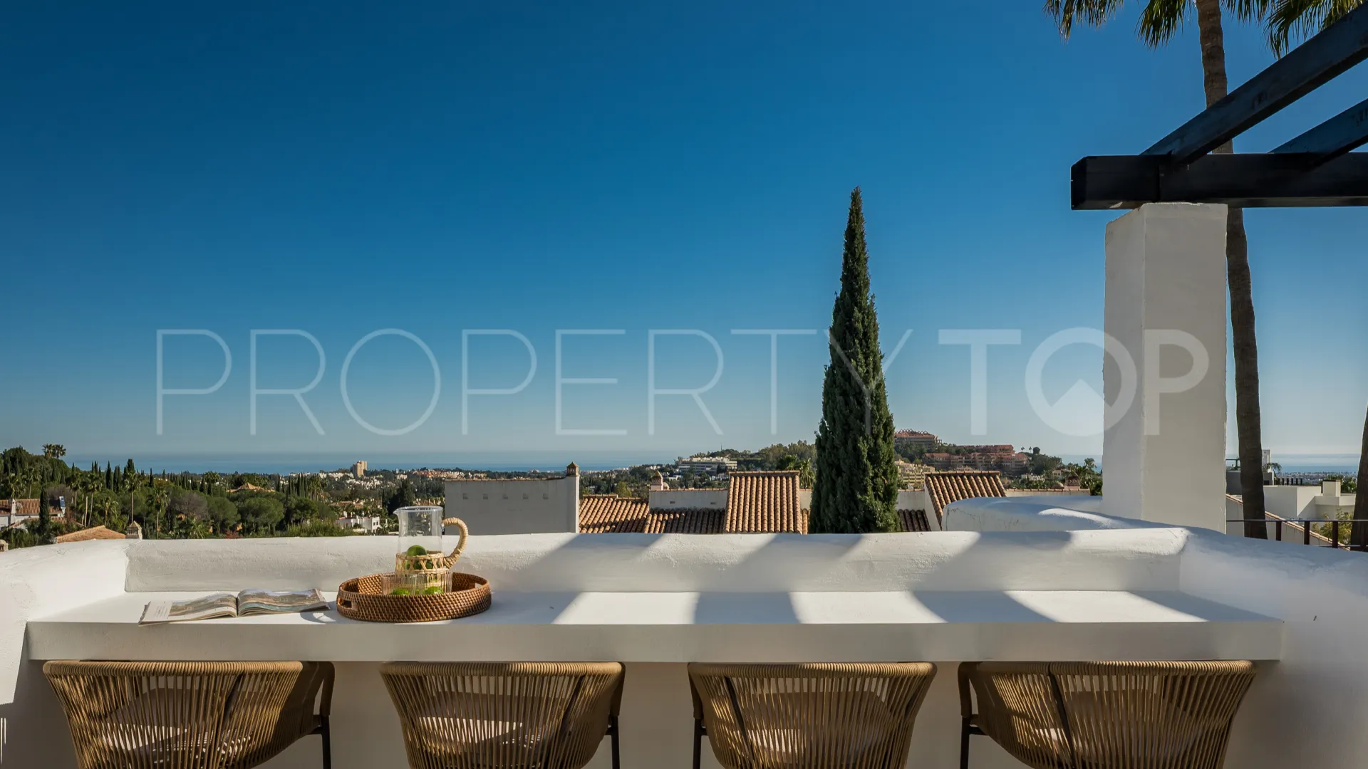 Atico duplex en venta con 3 dormitorios en Nueva Andalucia