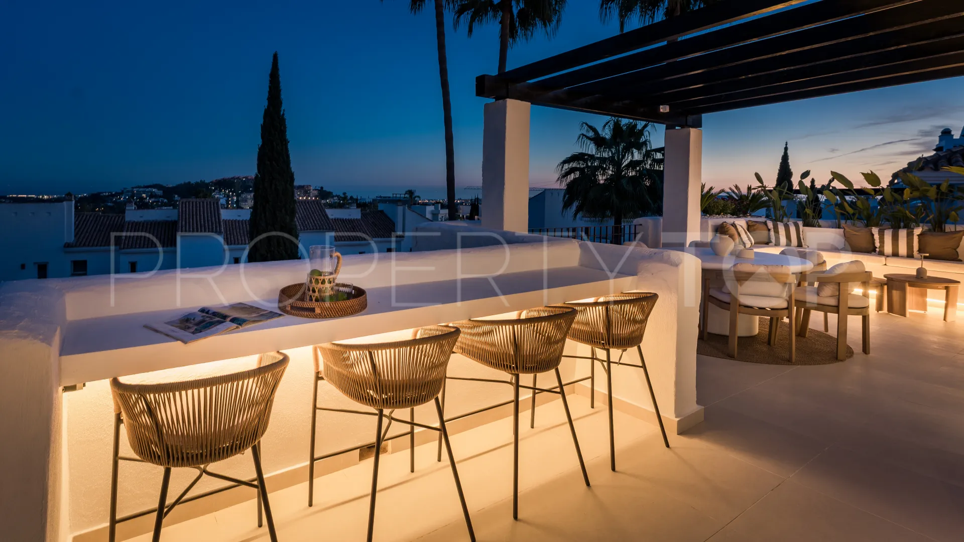 Atico duplex en venta con 3 dormitorios en Nueva Andalucia
