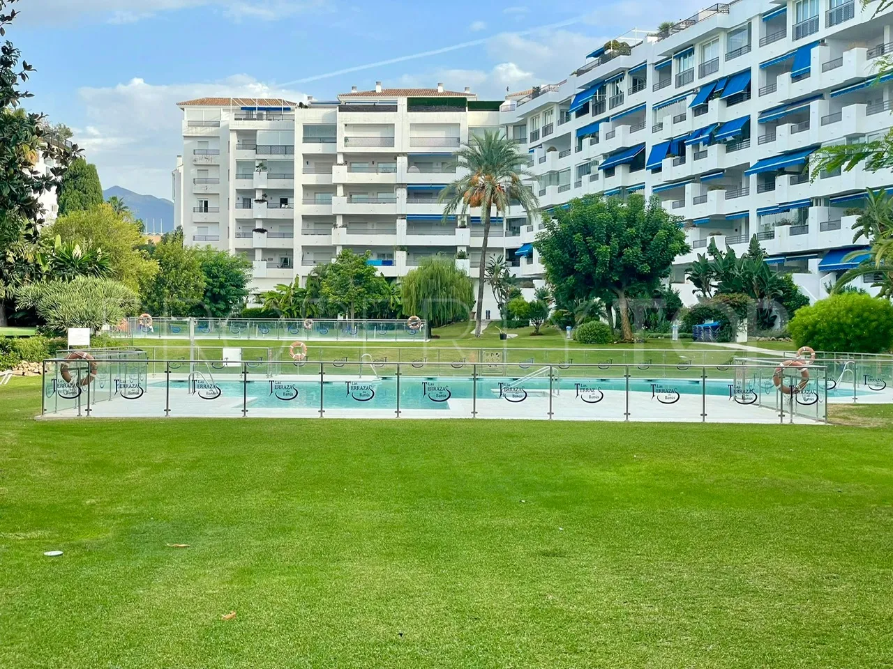 Duplex penthouse for sale in Terrazas de Banus