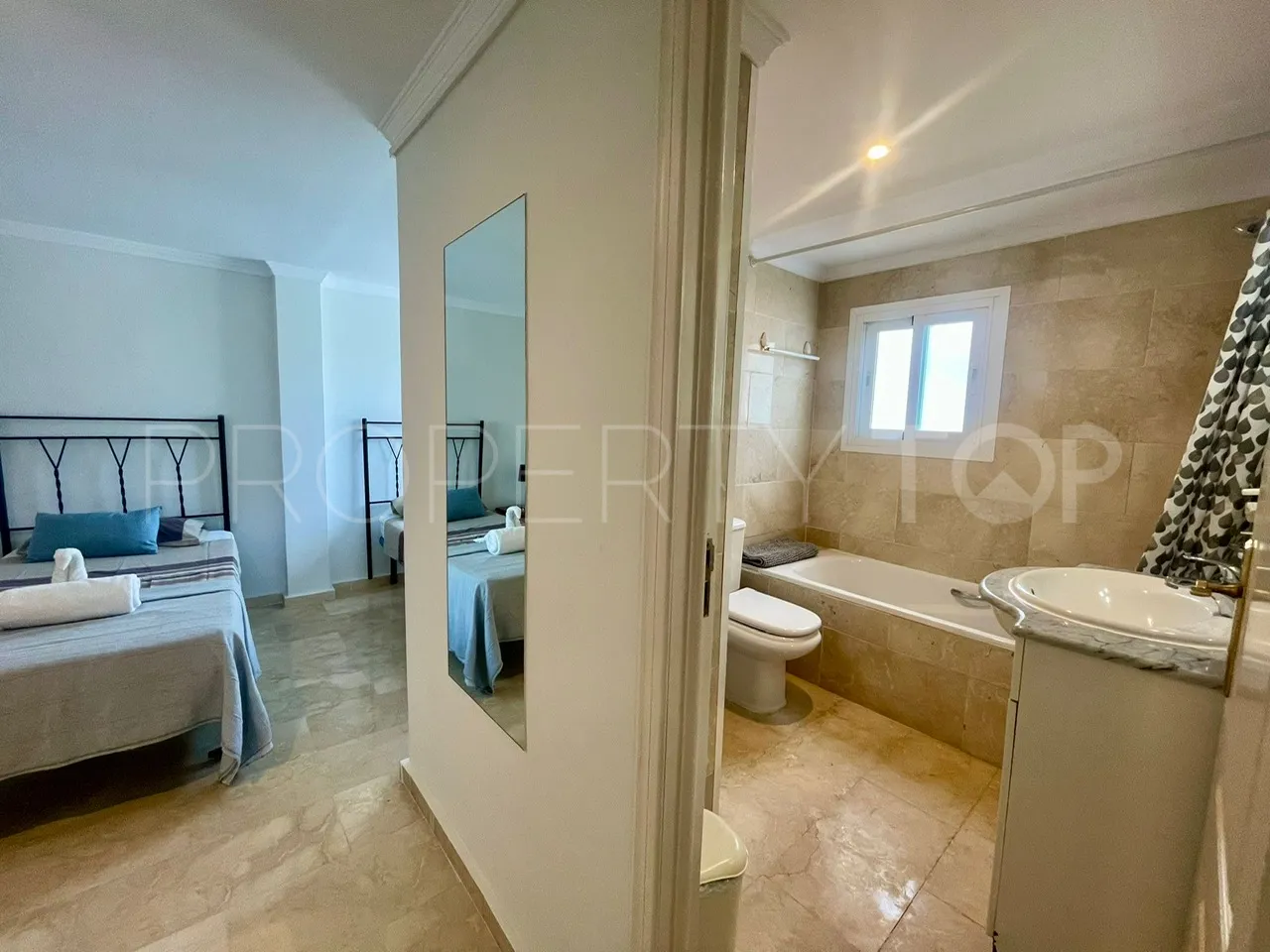 Duplex penthouse for sale in Terrazas de Banus
