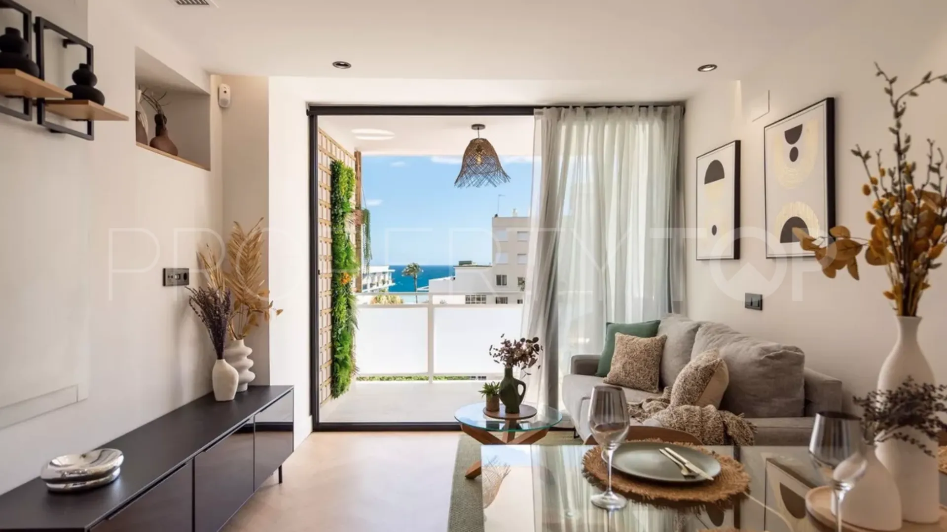 2 bedrooms apartment in Marbella Centro for sale