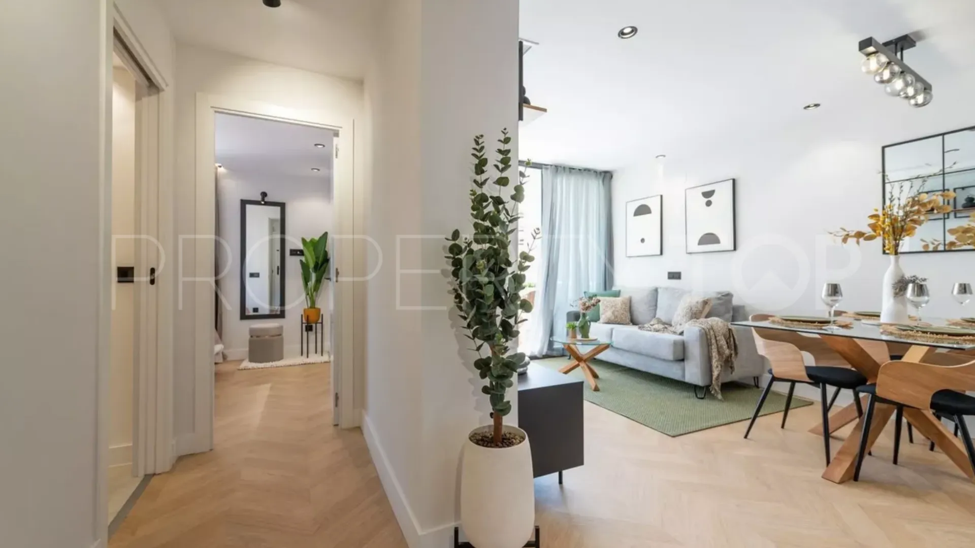 2 bedrooms apartment in Marbella Centro for sale