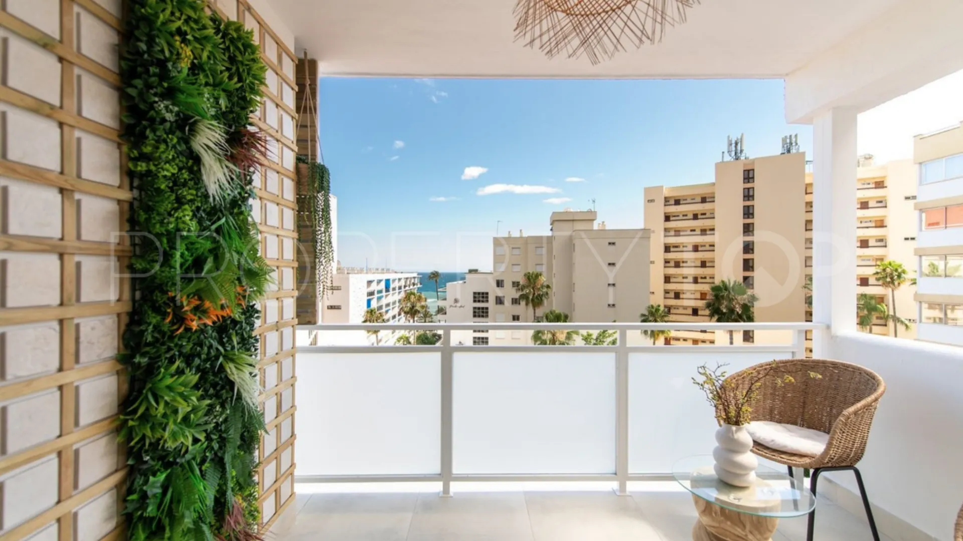 2 bedrooms apartment in Marbella Centro for sale
