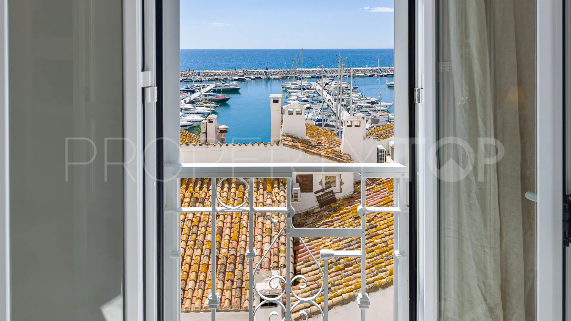 For sale apartment in Marbella - Puerto Banus