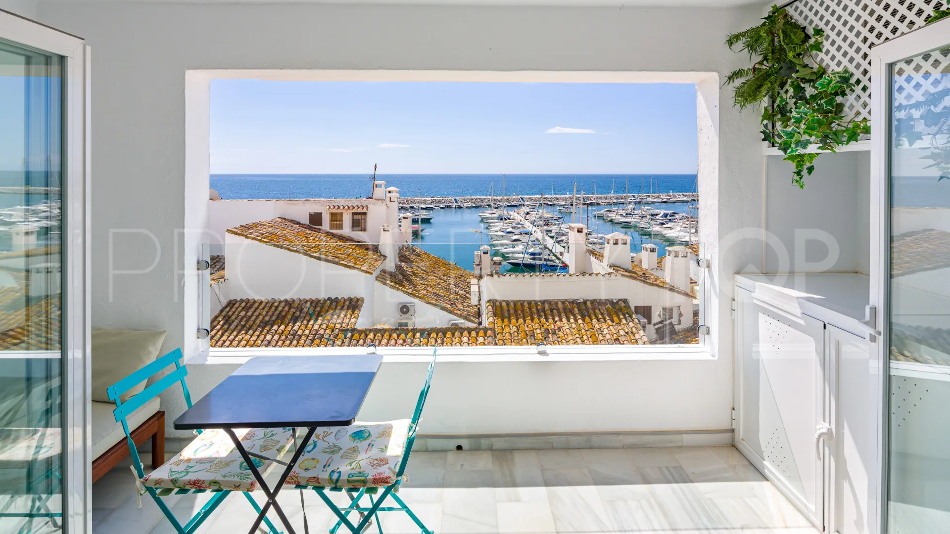For sale apartment in Marbella - Puerto Banus