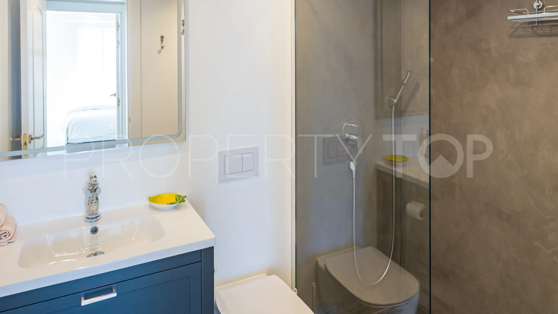 For sale apartment in Marbella - Puerto Banus