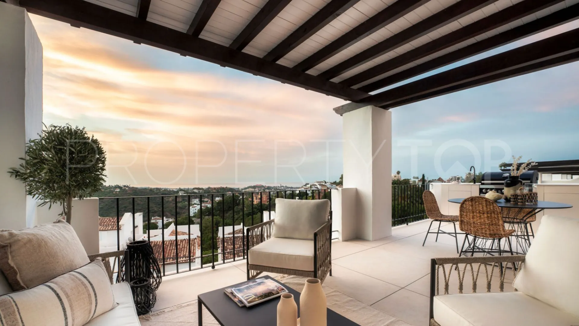 Ático en venta de 3 dormitorios en Altos de La Quinta