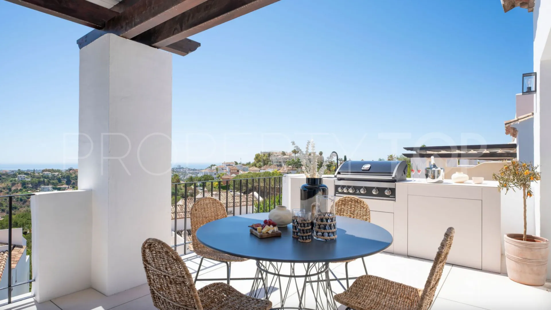 Ático en venta de 3 dormitorios en Altos de La Quinta