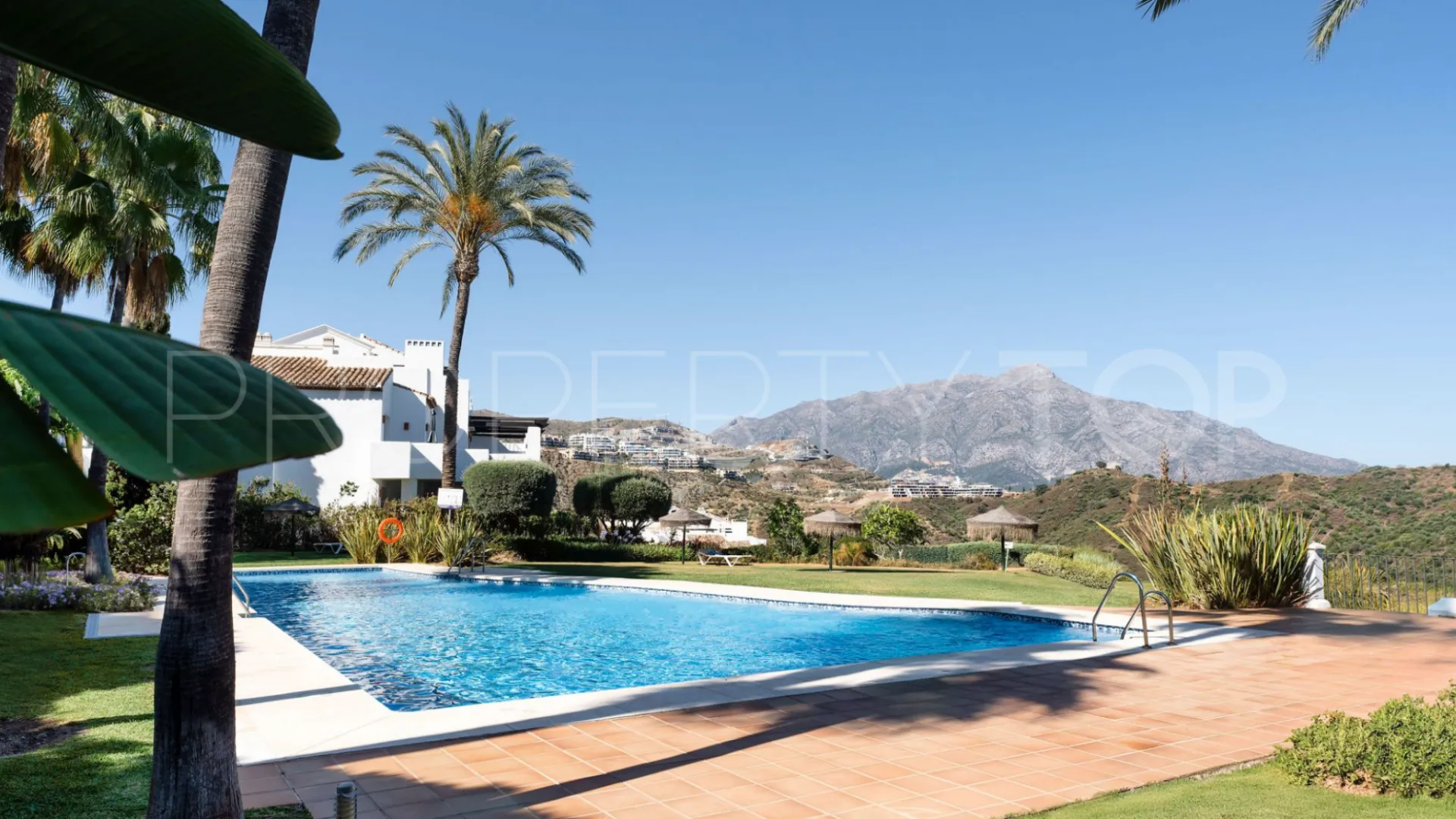 Ático en venta de 3 dormitorios en Altos de La Quinta