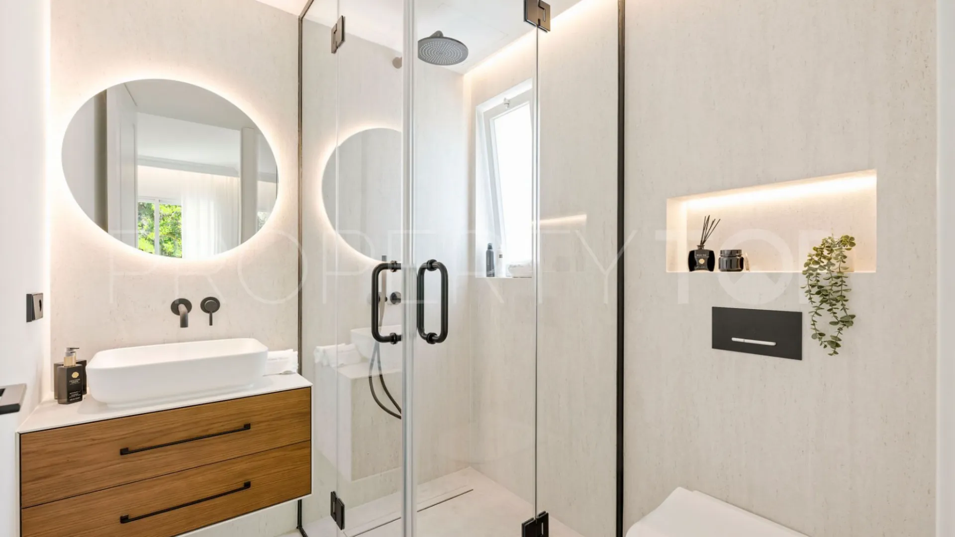 Ático en venta de 3 dormitorios en Altos de La Quinta