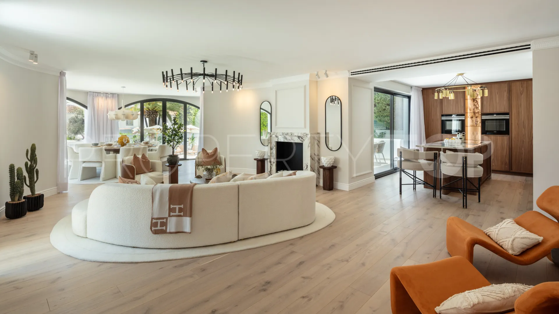 Comprar villa de 5 dormitorios en Aloha