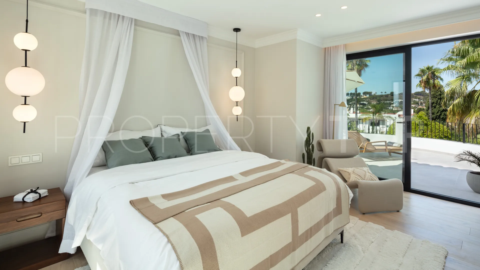 Comprar villa de 5 dormitorios en Aloha