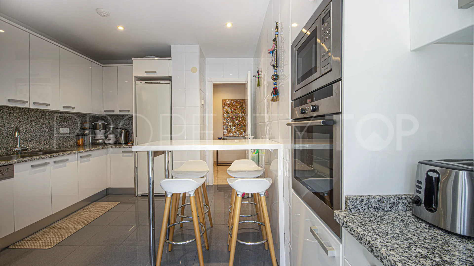 Nueva Andalucia, apartamento en venta de 2 dormitorios