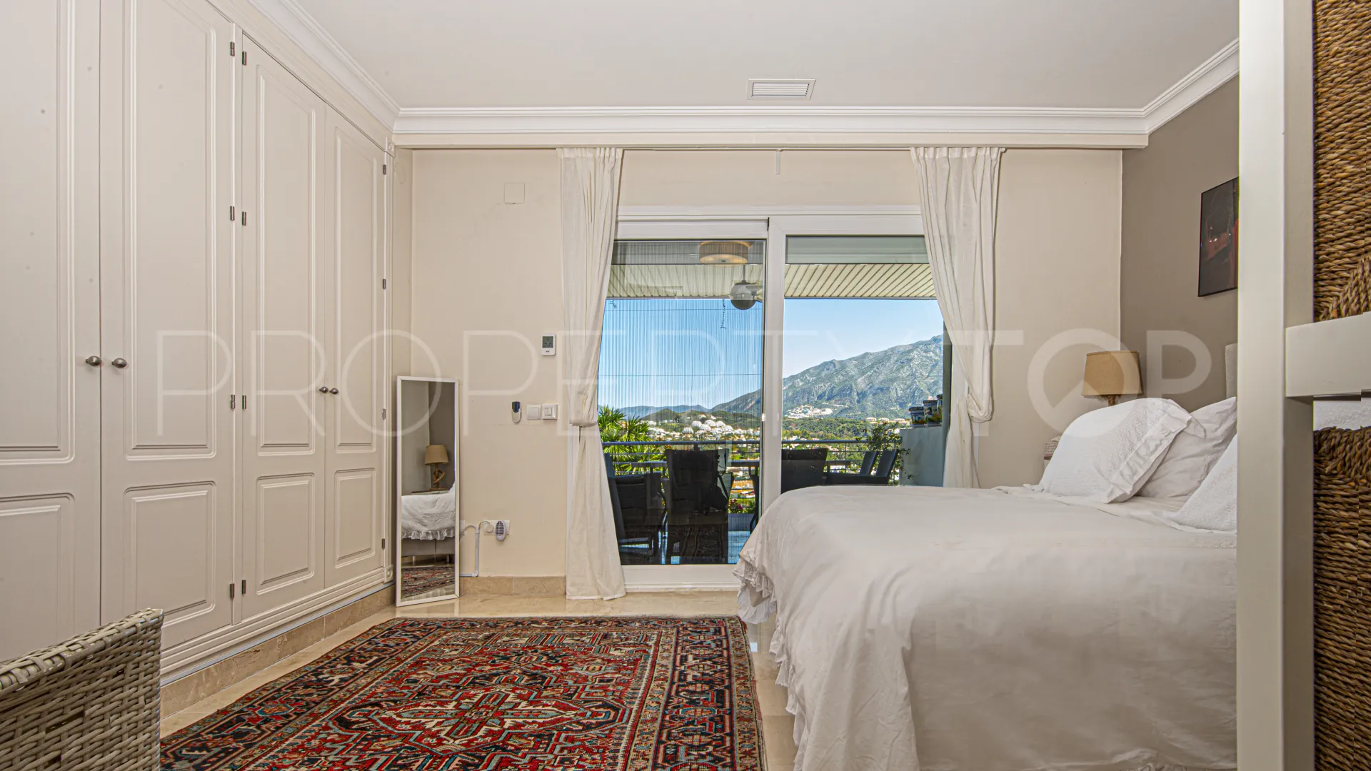 Nueva Andalucia, apartamento en venta de 2 dormitorios