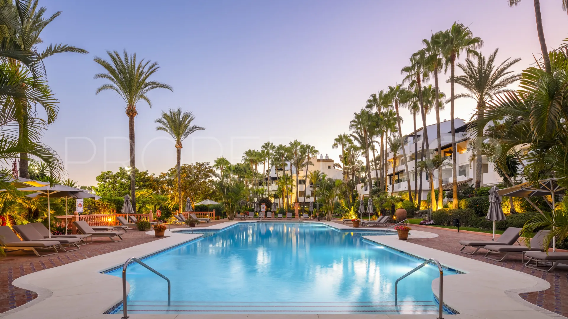 Se vende apartamento planta baja en Marbella Golden Mile