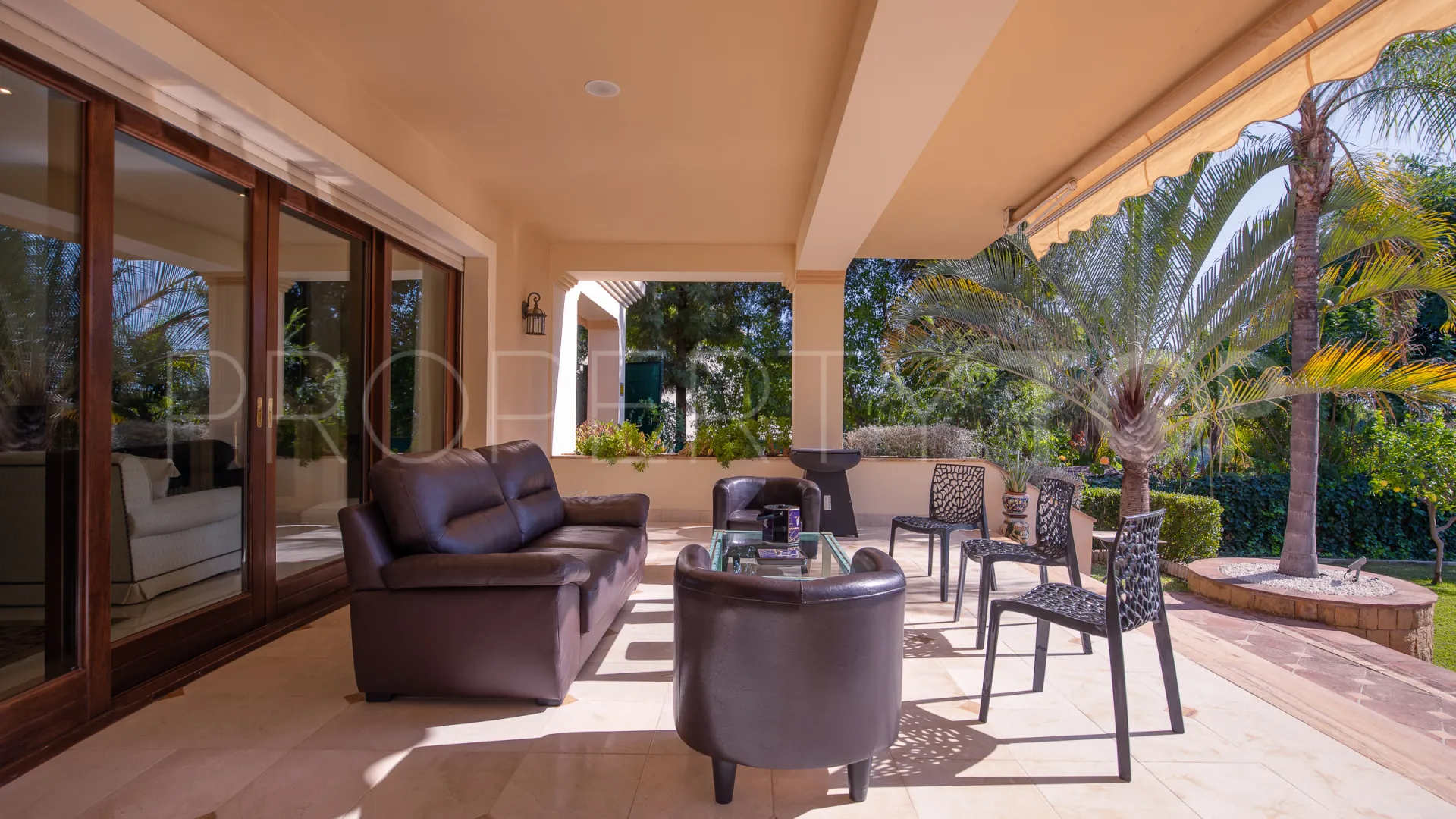 Villa for sale in Los Arqueros