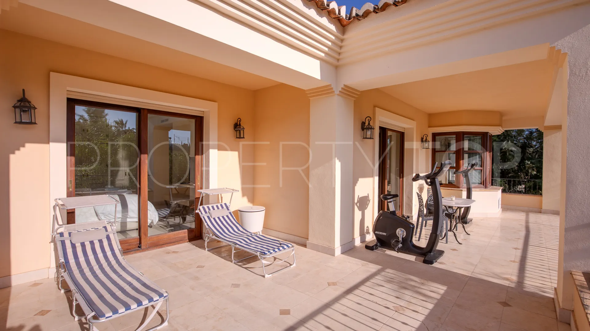 Villa for sale in Los Arqueros