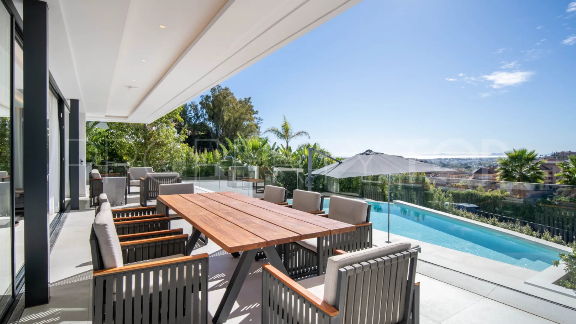 For sale 4 bedrooms villa in Les Belvederes