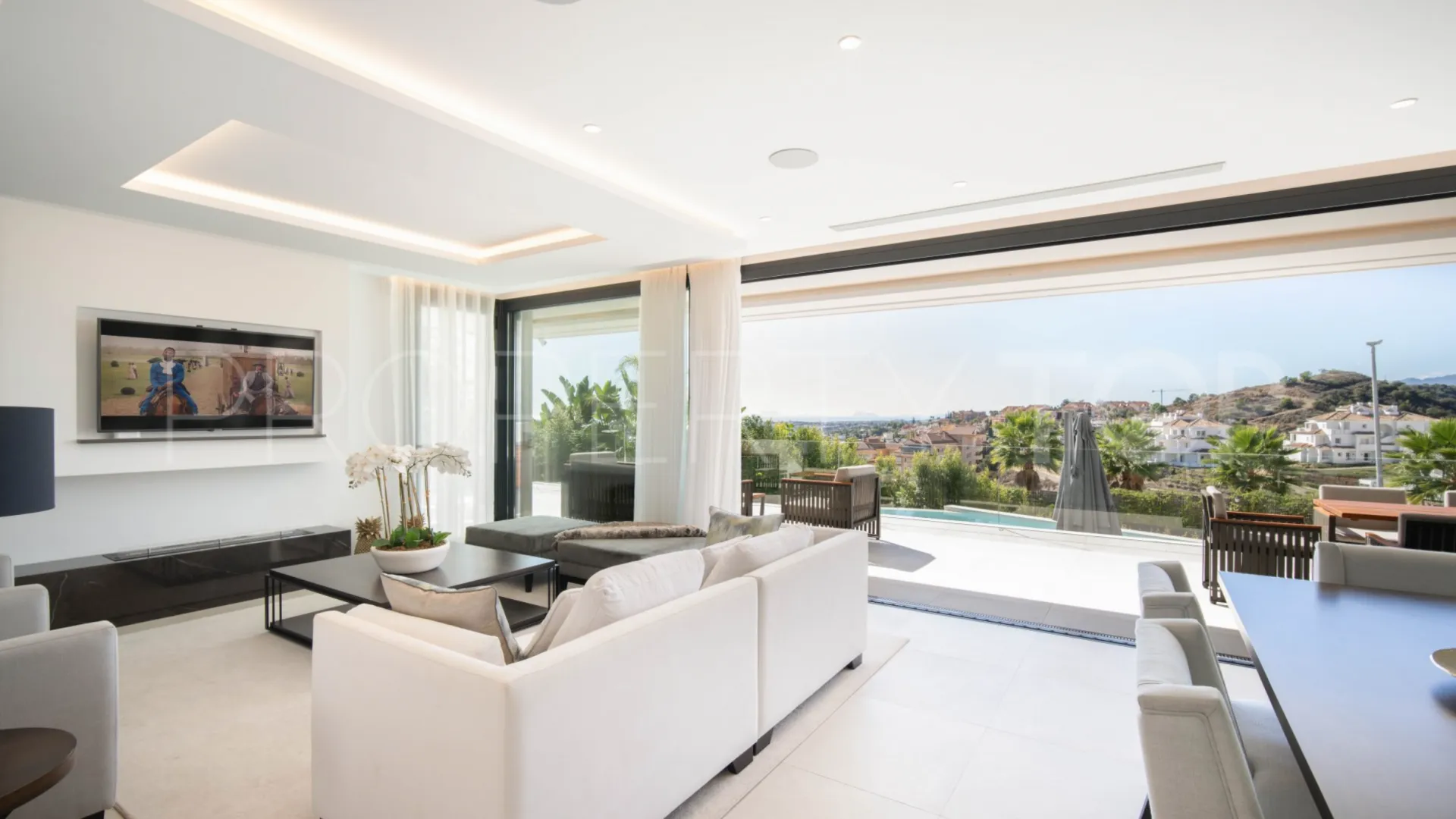 For sale 4 bedrooms villa in Les Belvederes
