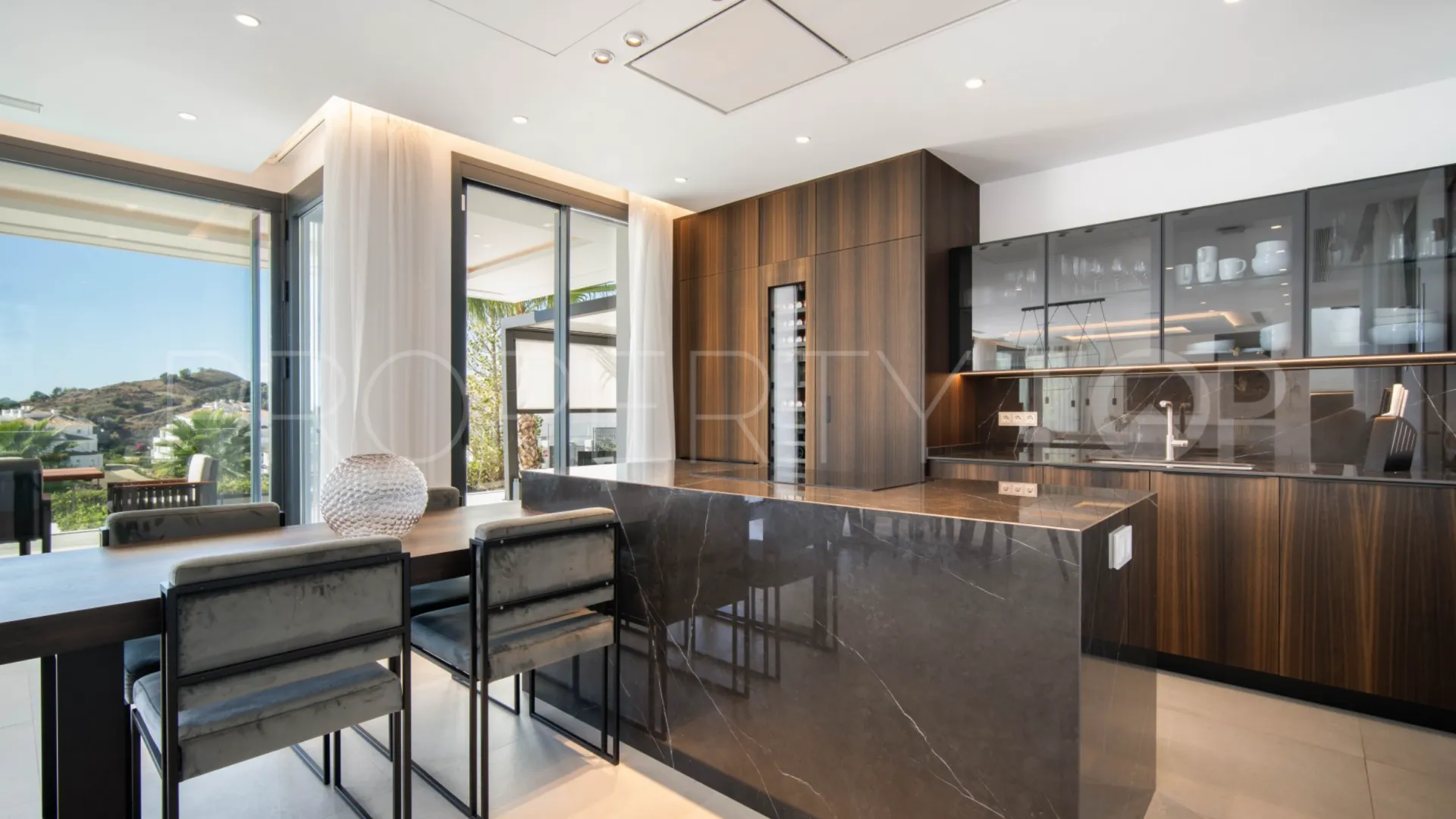 For sale 4 bedrooms villa in Les Belvederes
