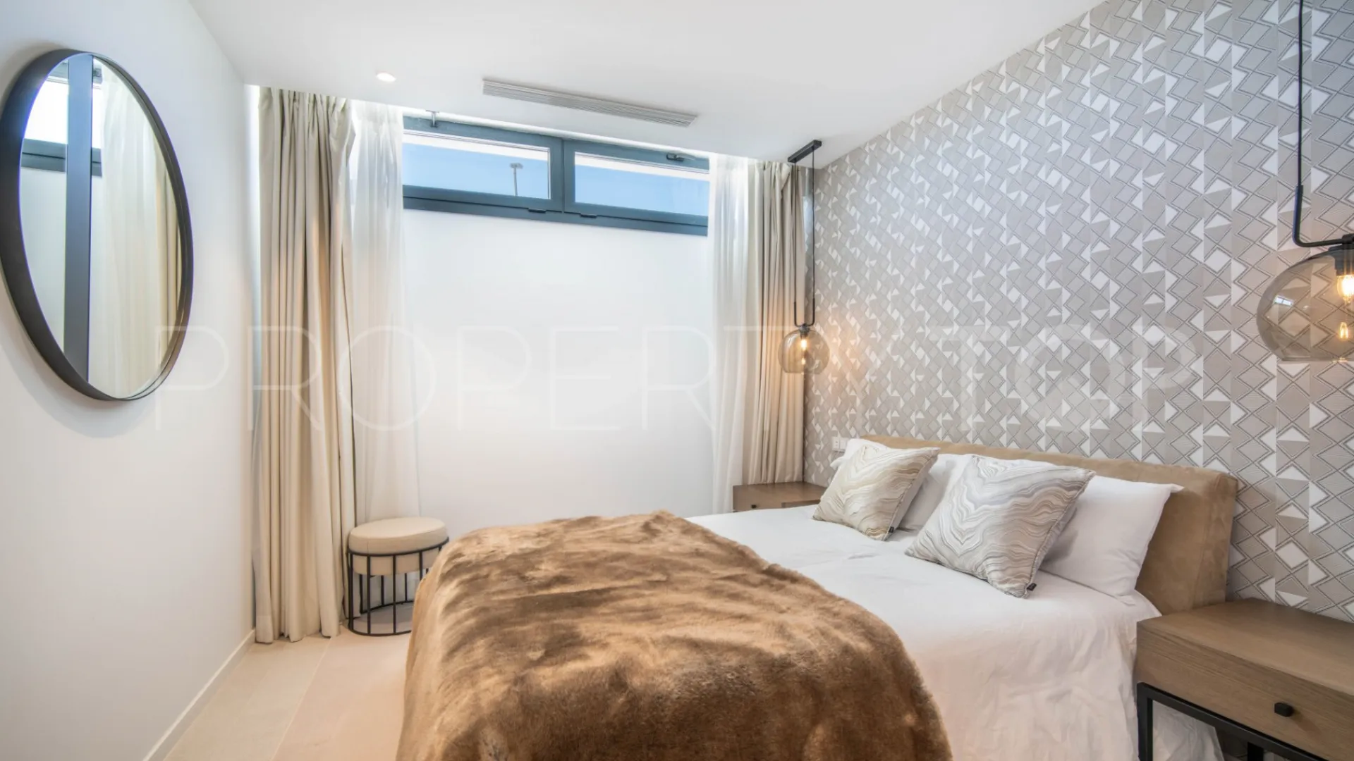 For sale 4 bedrooms villa in Les Belvederes