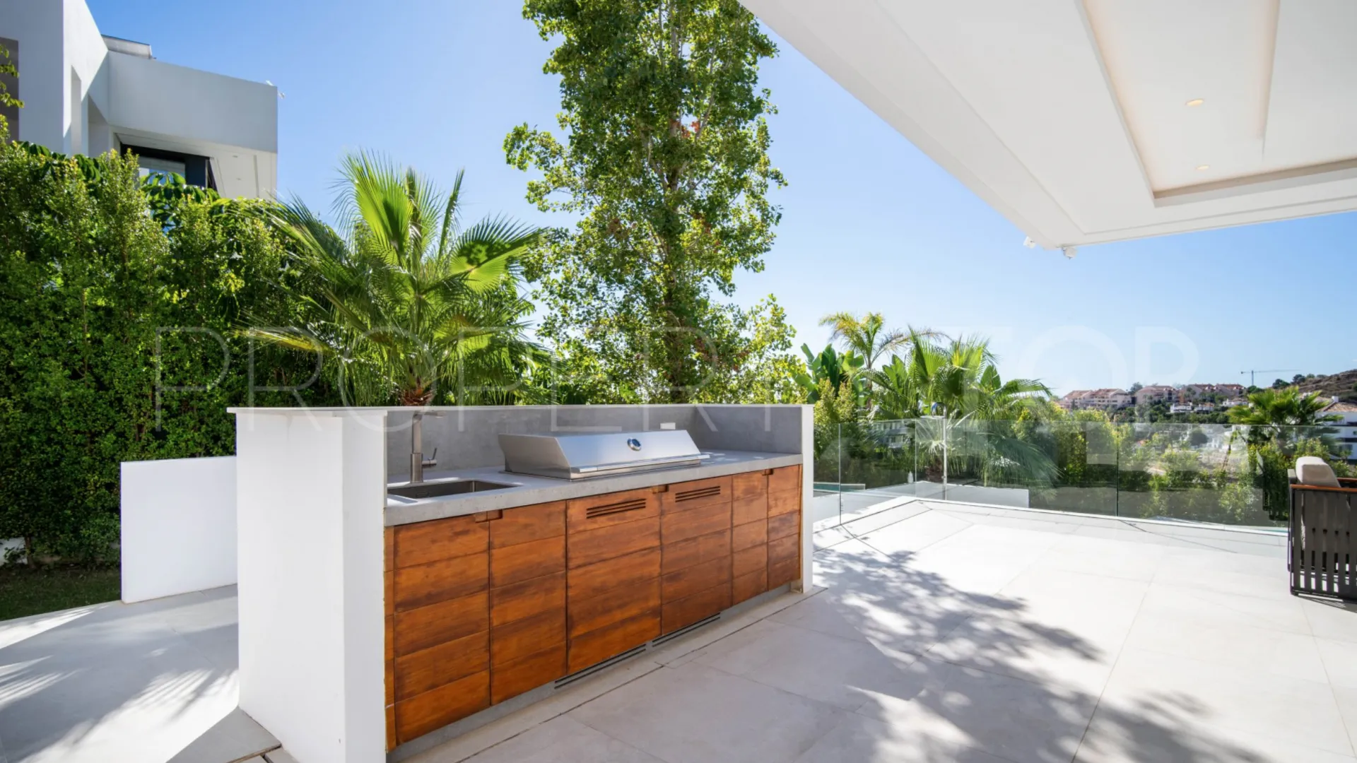 For sale 4 bedrooms villa in Les Belvederes