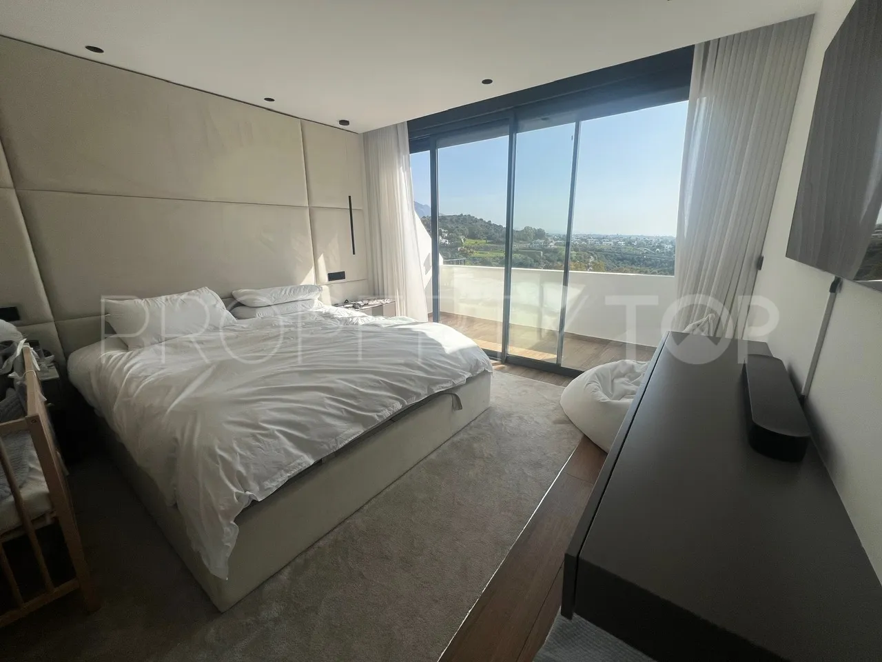 For sale El Herrojo town house