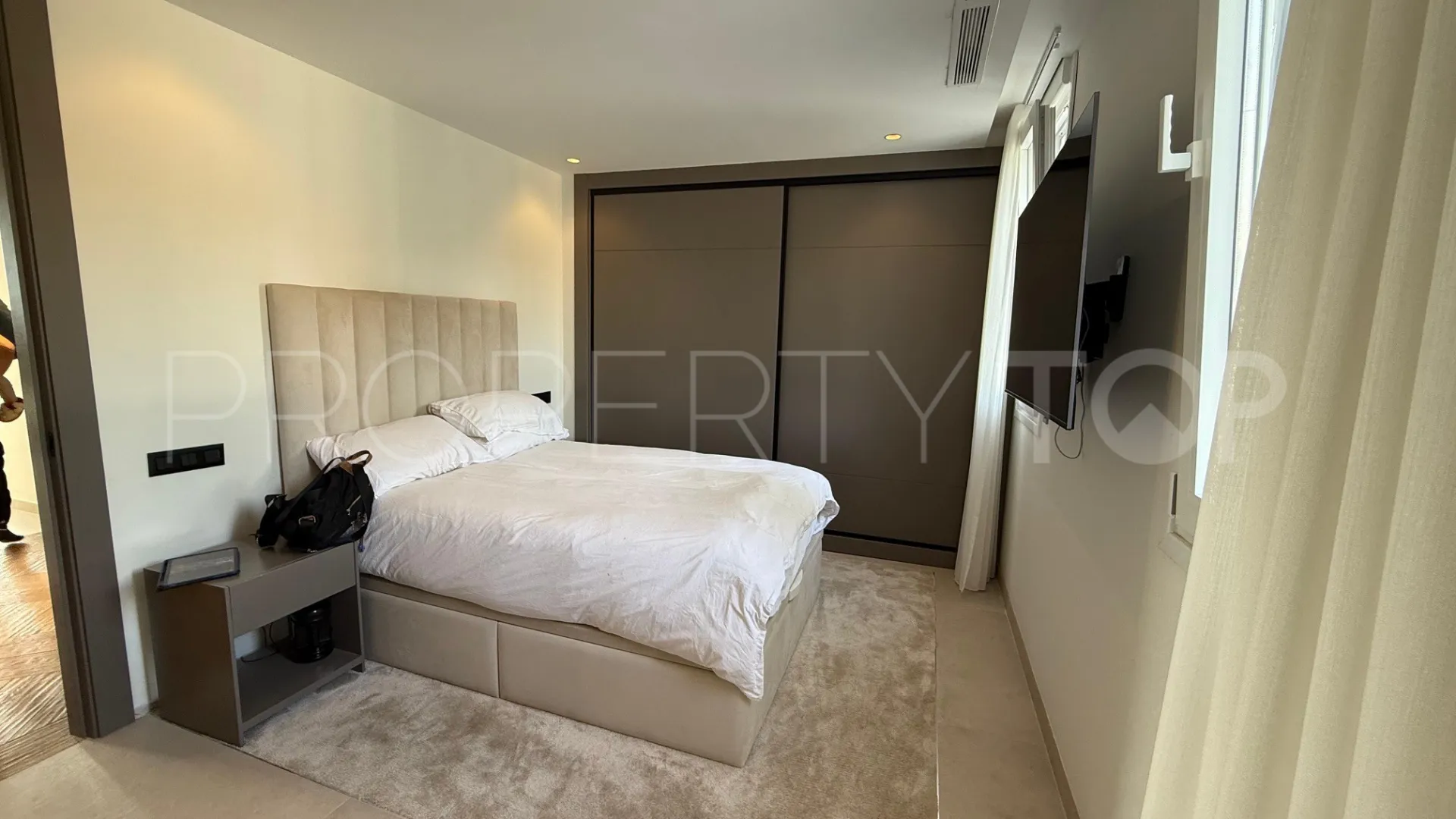 For sale El Herrojo town house