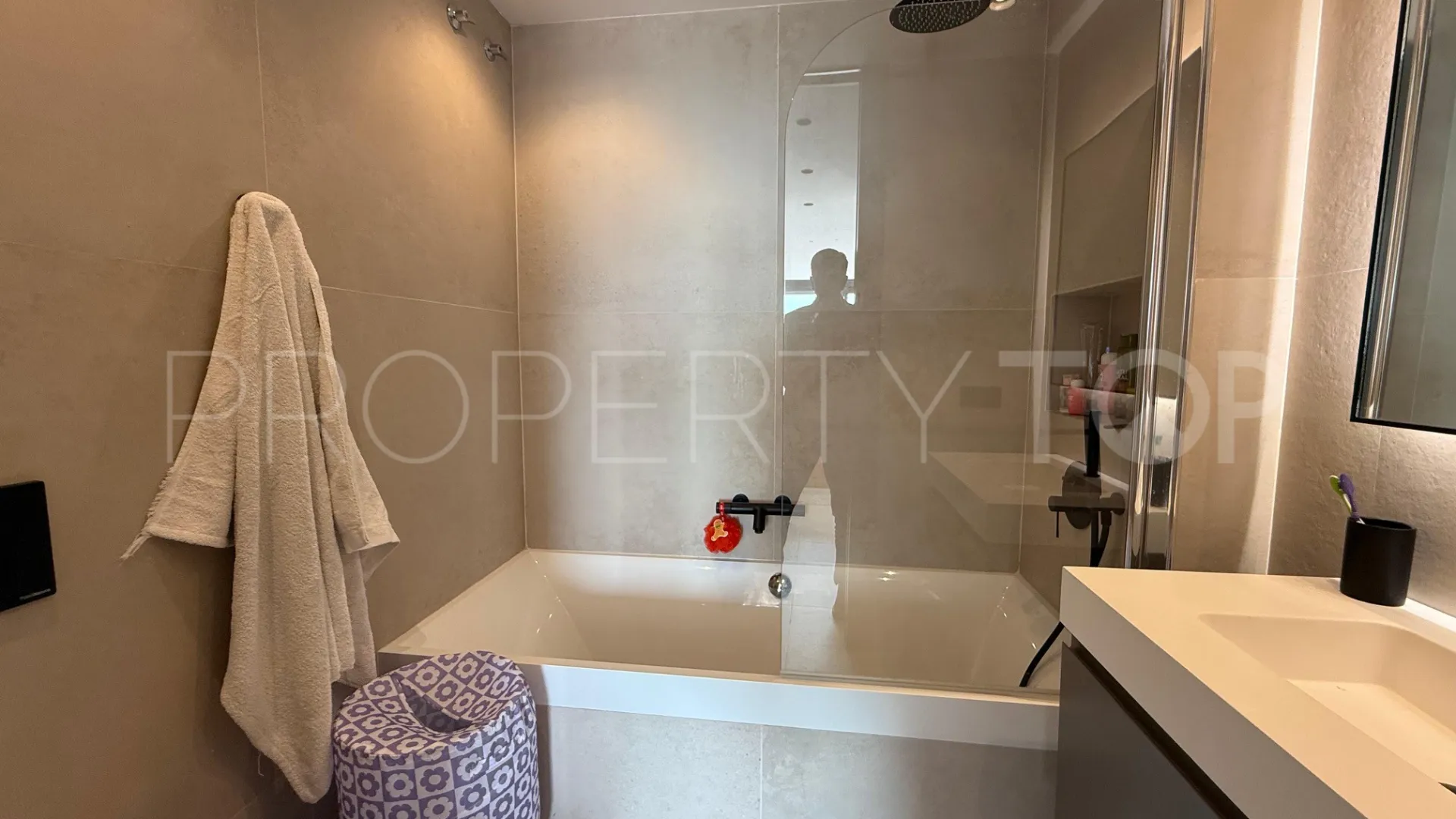 For sale El Herrojo town house