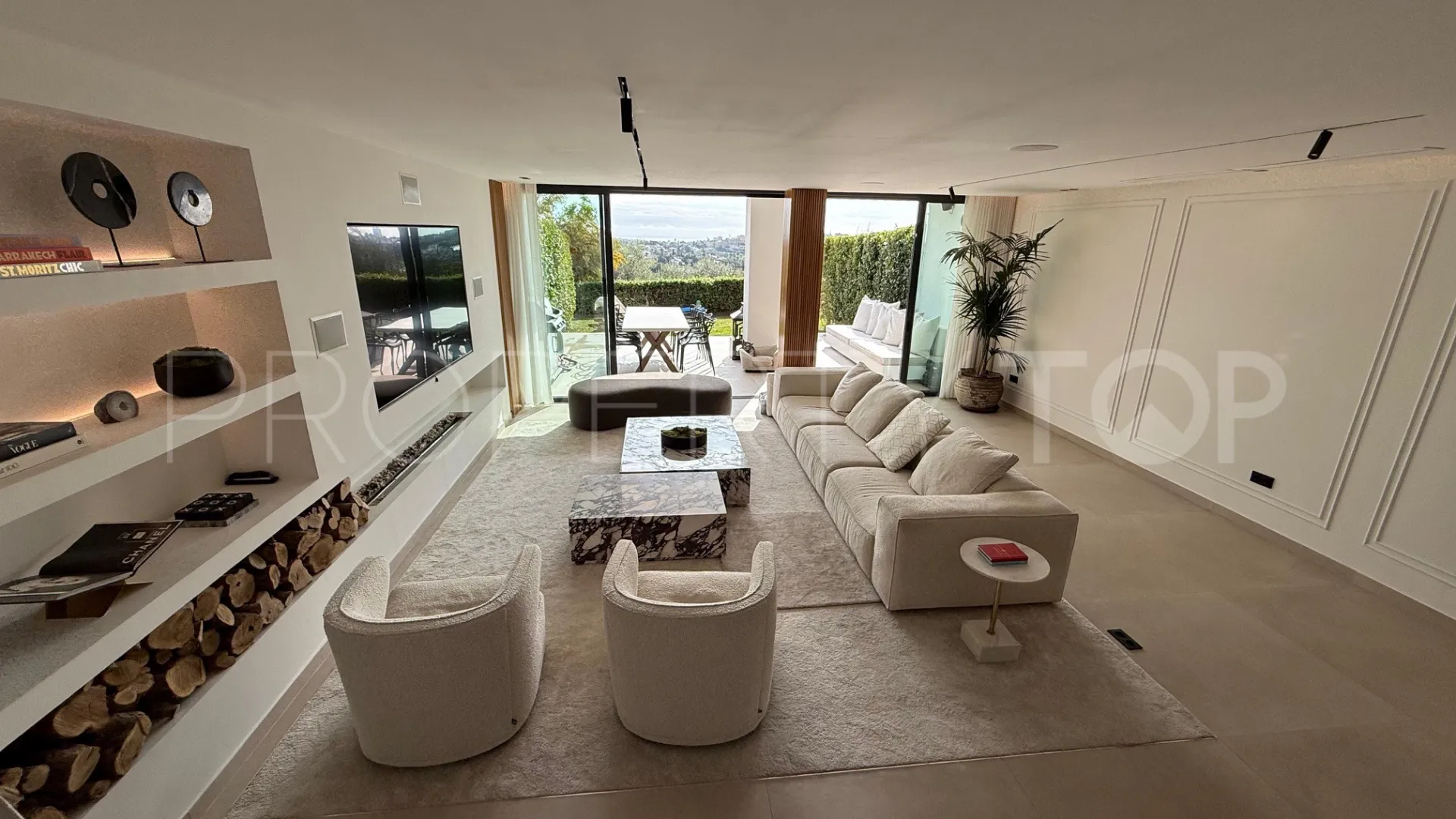 For sale El Herrojo town house