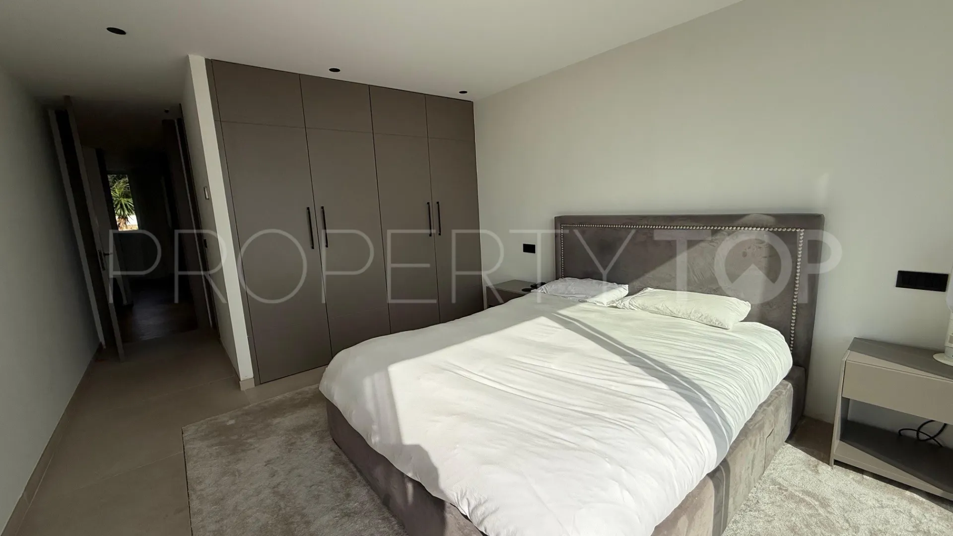 For sale El Herrojo town house