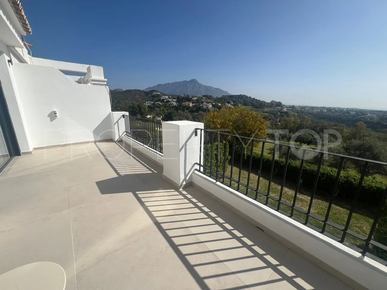 For sale El Herrojo town house